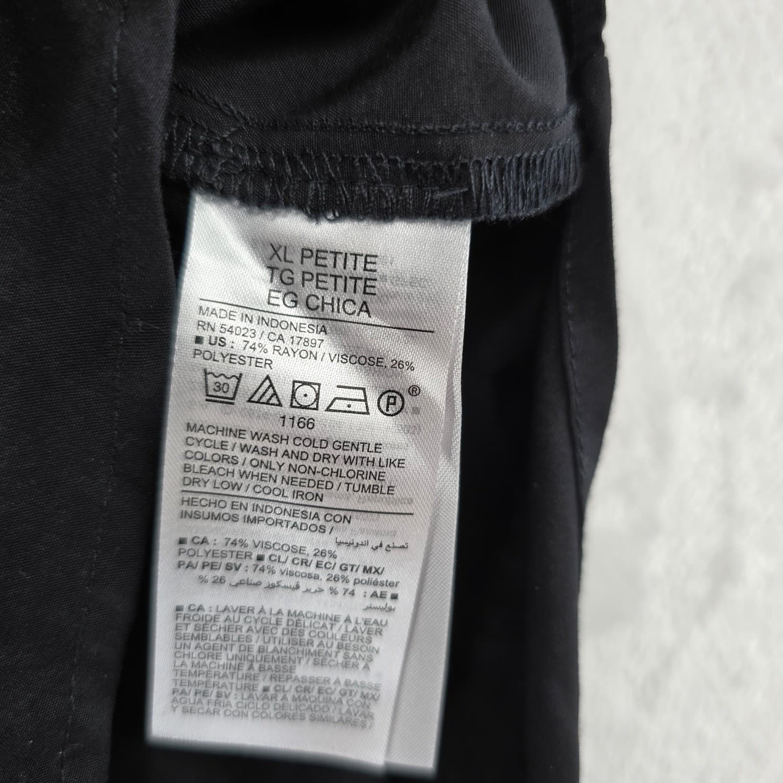 Old Navy Button Down Womens XL Petite Shirt Black Long Sleeve Utility Pocket - Thumbnail 3