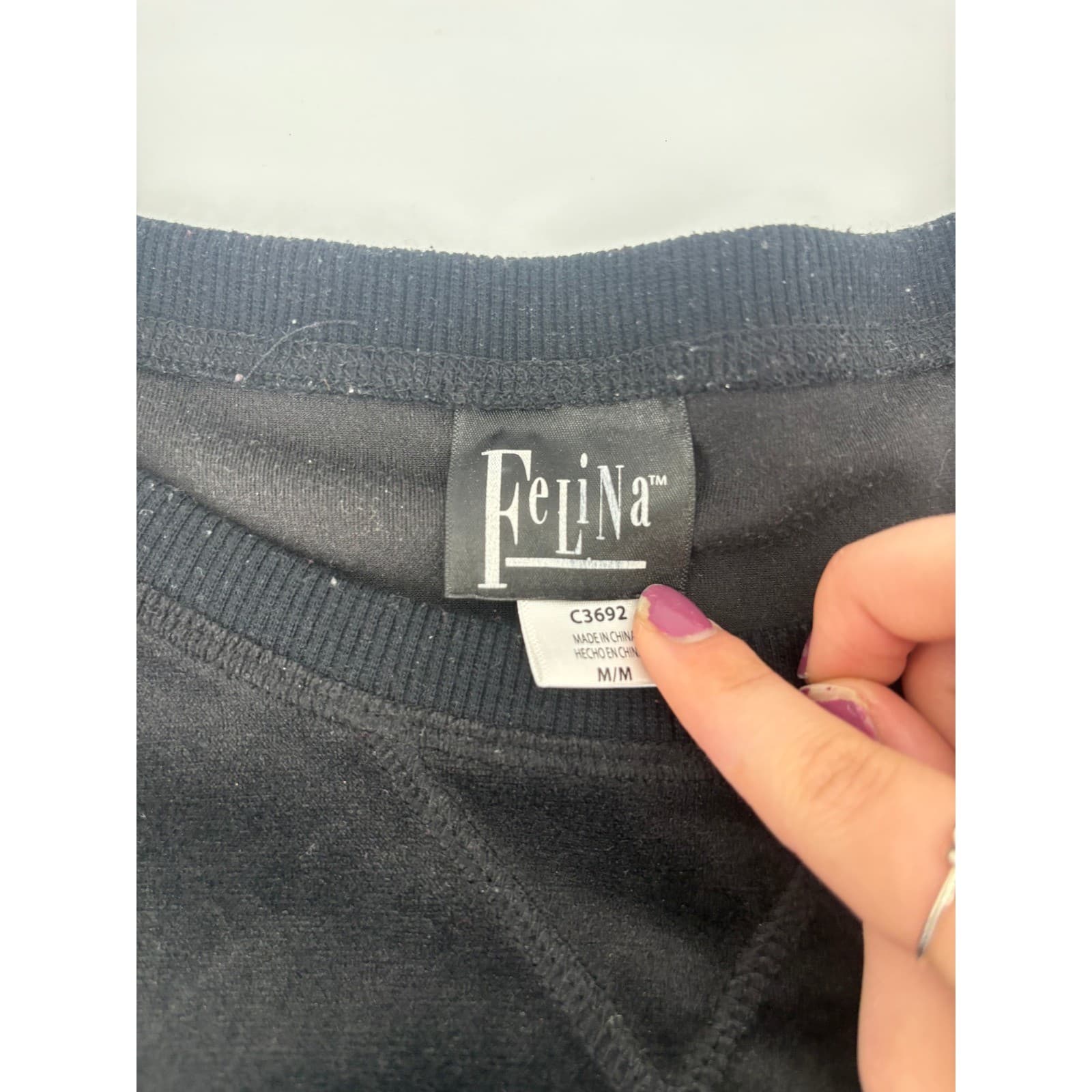 Felina Black Velour Crewneck Long Sleeve Pullover Sweatshirt Women's M M - Thumbnail 2