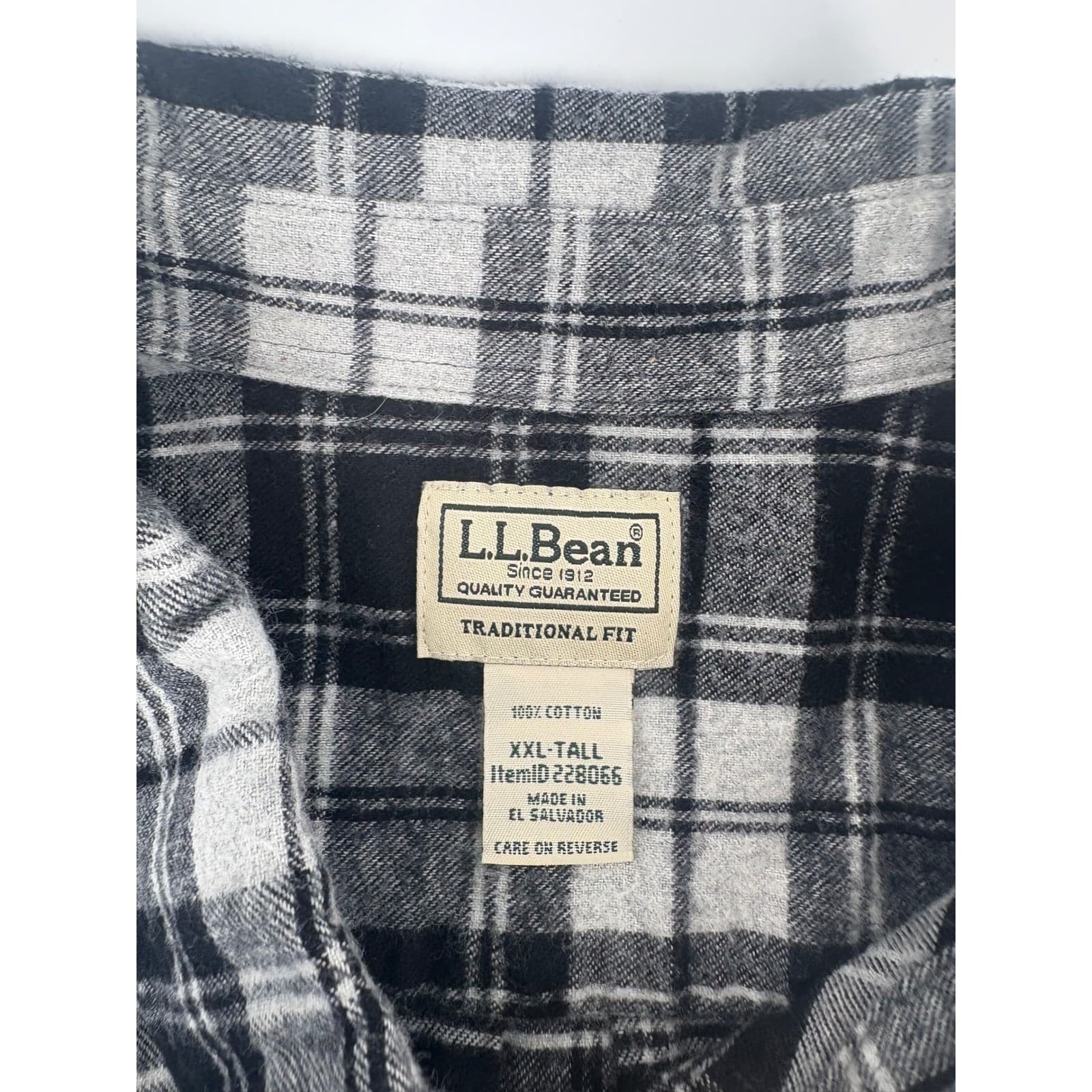 LL Bean Flannel Shirt XXL Tall Black White Plaid Long Sleeve Cotton Button Mens - Thumbnail 3