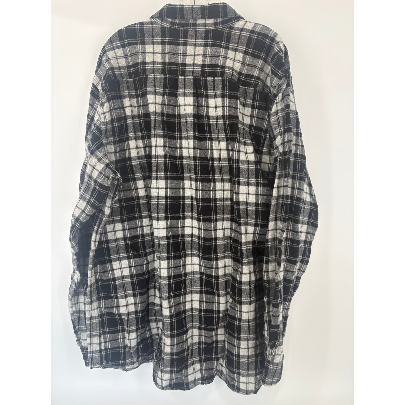 LL Bean Flannel Shirt XXL Tall Black White Plaid Long Sleeve Cotton Button Mens - Thumbnail 2
