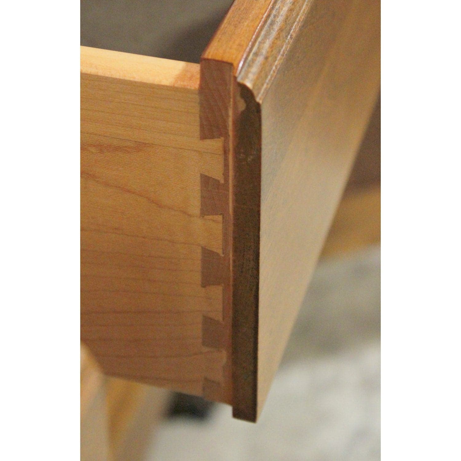 Ethan Allen China Cabinet - Thumbnail 5