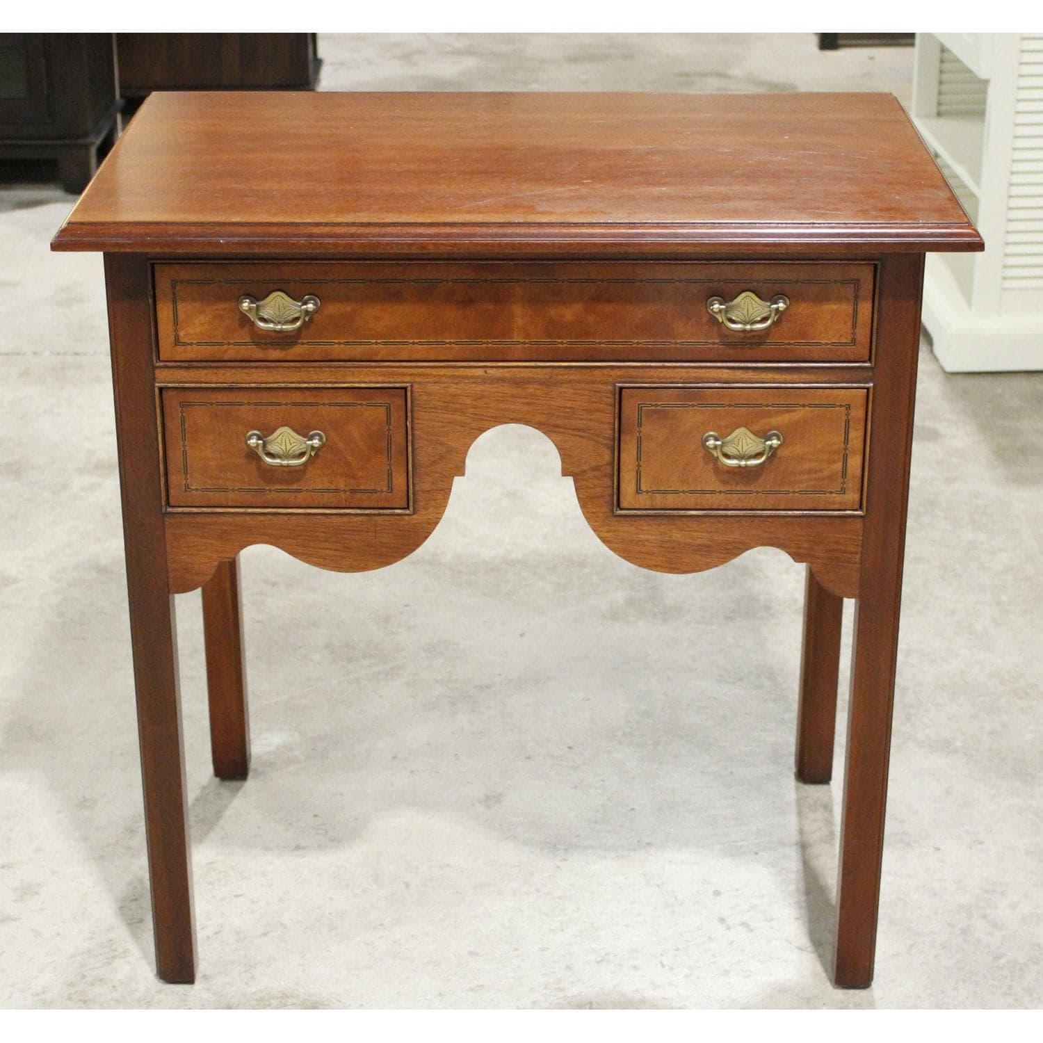 Hickory Chair Co. 'Mt. Vernon Historical Collection' Inlaid Nightstand - Thumbnail 3