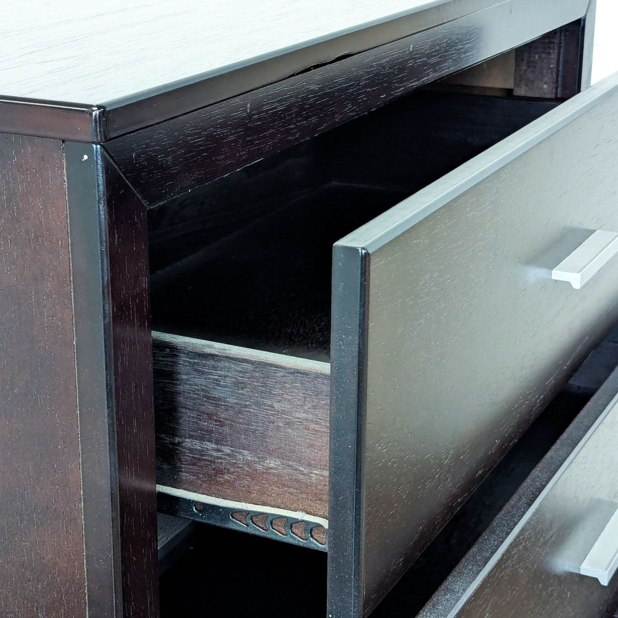 Modern 5-Drawer Dark Wood Dresser with Sleek Metal Handles - Thumbnail 7
