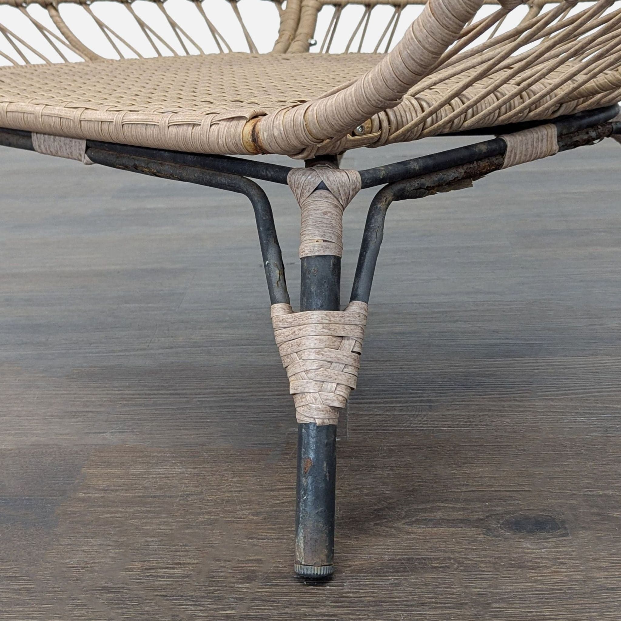 Modern All Weather Rattan Egg-Shaped Wicker Chair with Metal Legs - Thumbnail 4