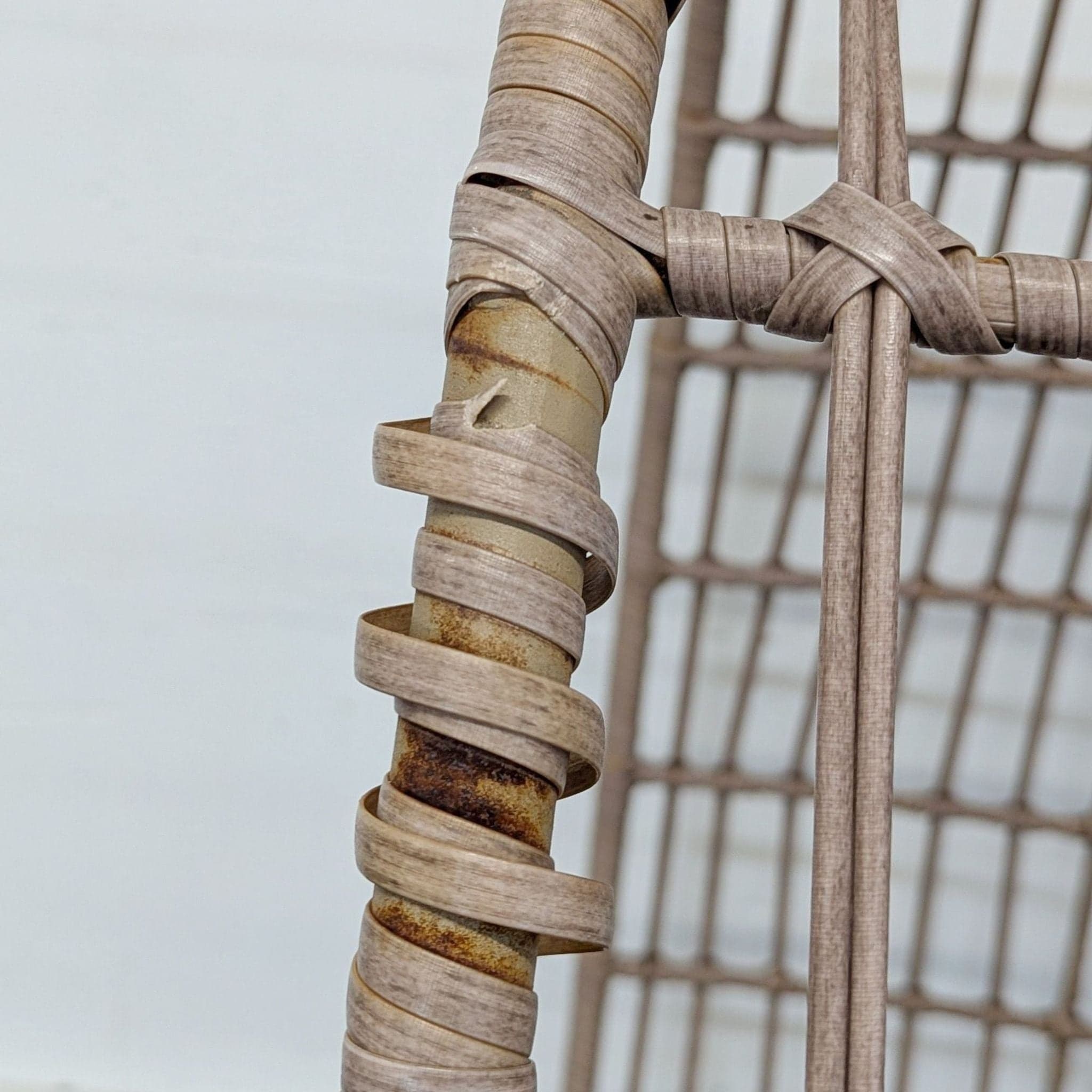 Modern All Weather Rattan Egg-Shaped Wicker Chair with Metal Legs - Thumbnail 3