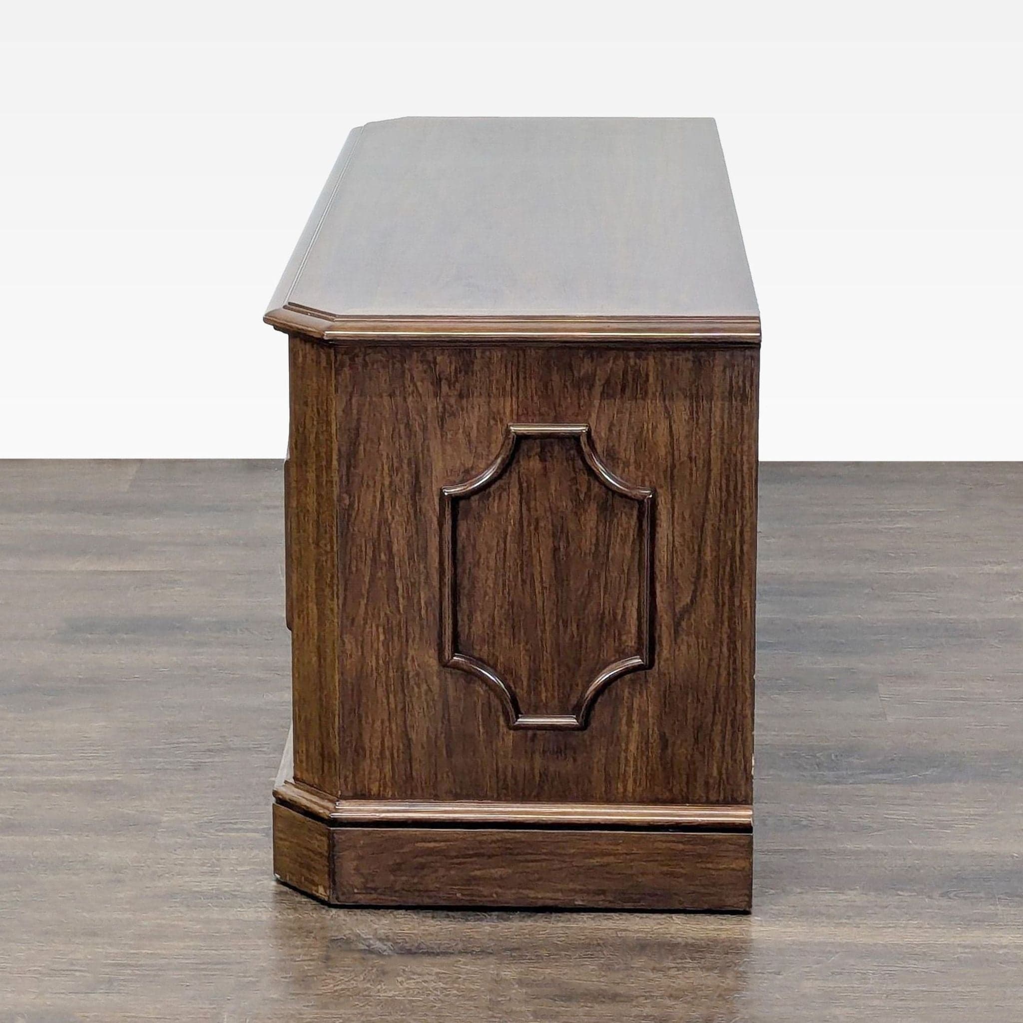 Mill Creek Furniture Wood Storage Bench - Thumbnail 3