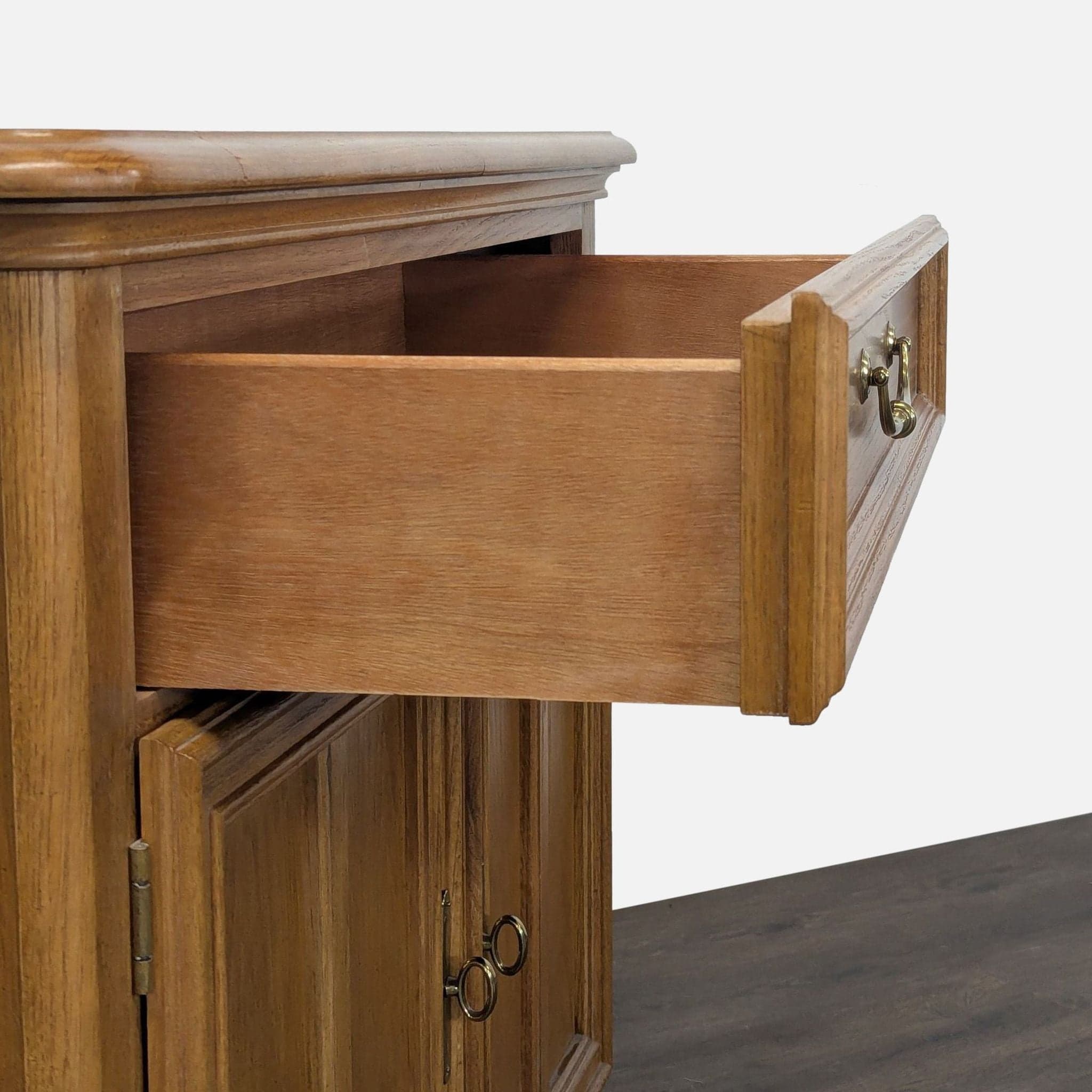 Stanley Furniture Sideboard - Thumbnail 7