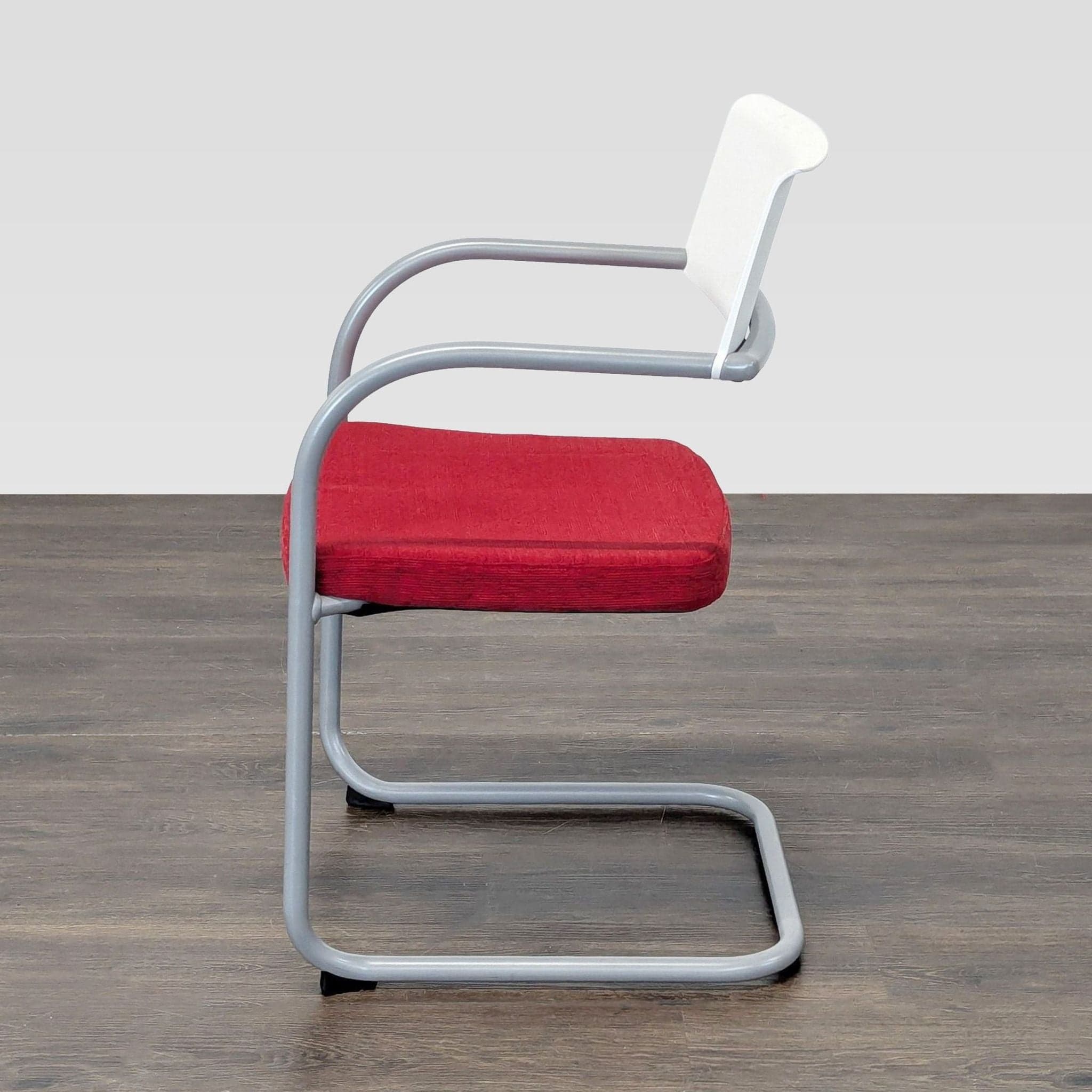 Knoll Moment Armchair - Thumbnail 4