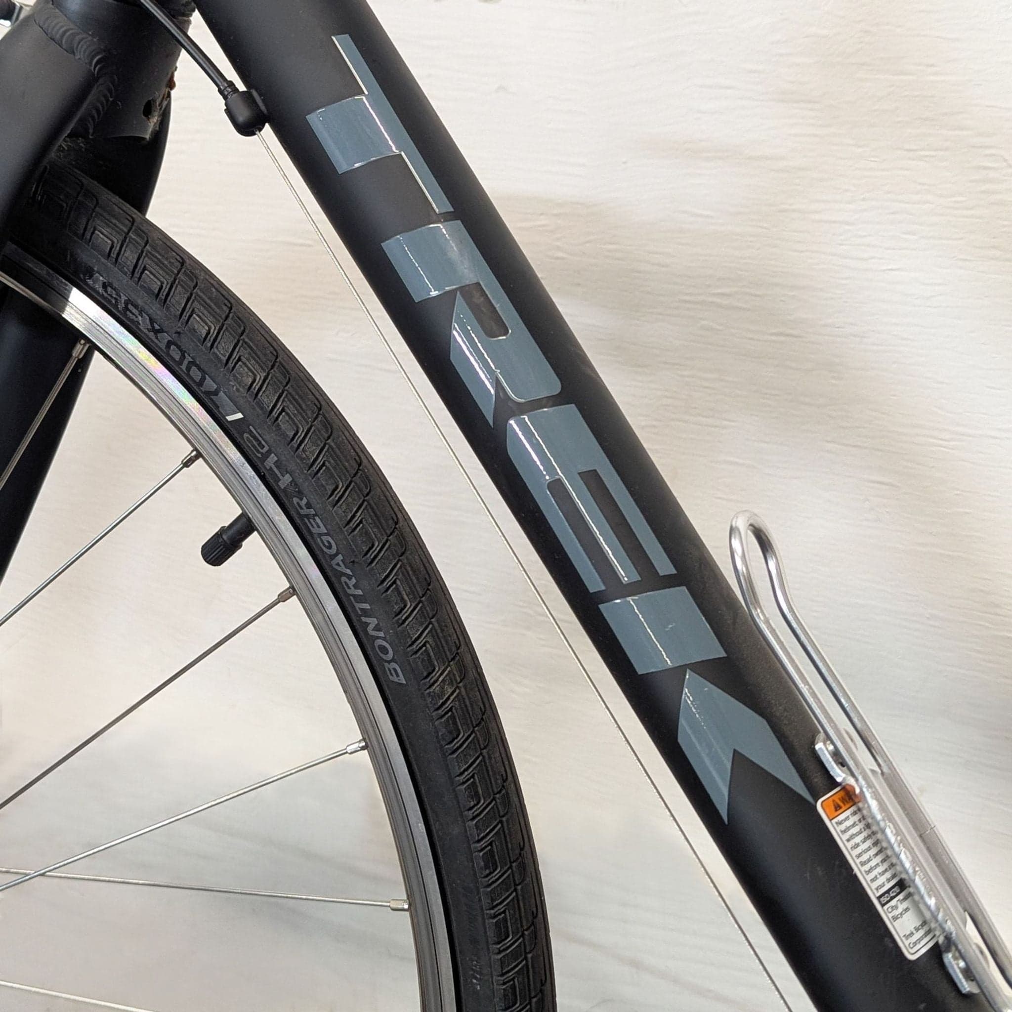 Trek Hybrid Bike – Lightweight, Reliable, Great for City Rides - Thumbnail 10