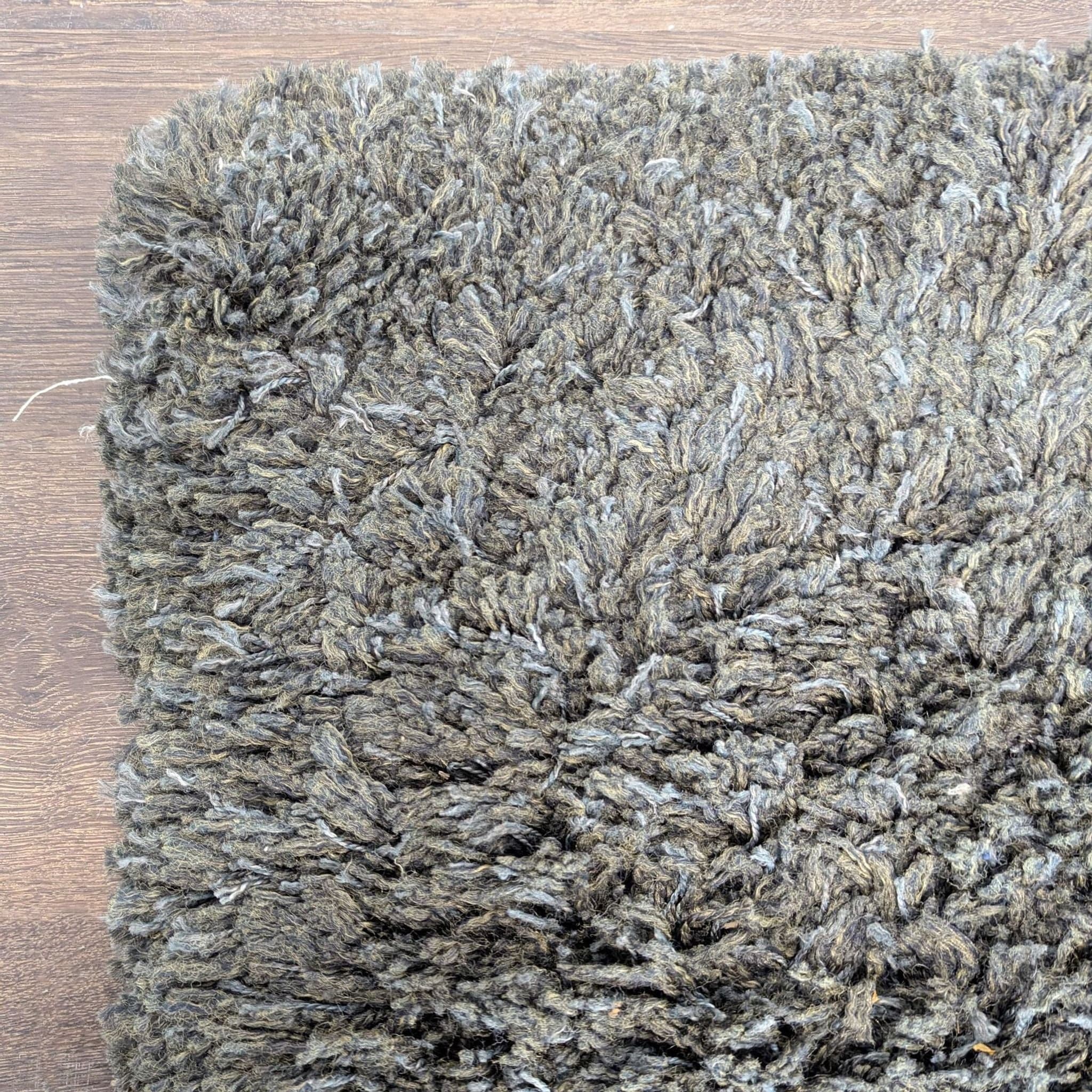 Shaggy Area Rug 6’x8’ - Cozy and Plush Floor Accent - Thumbnail 2