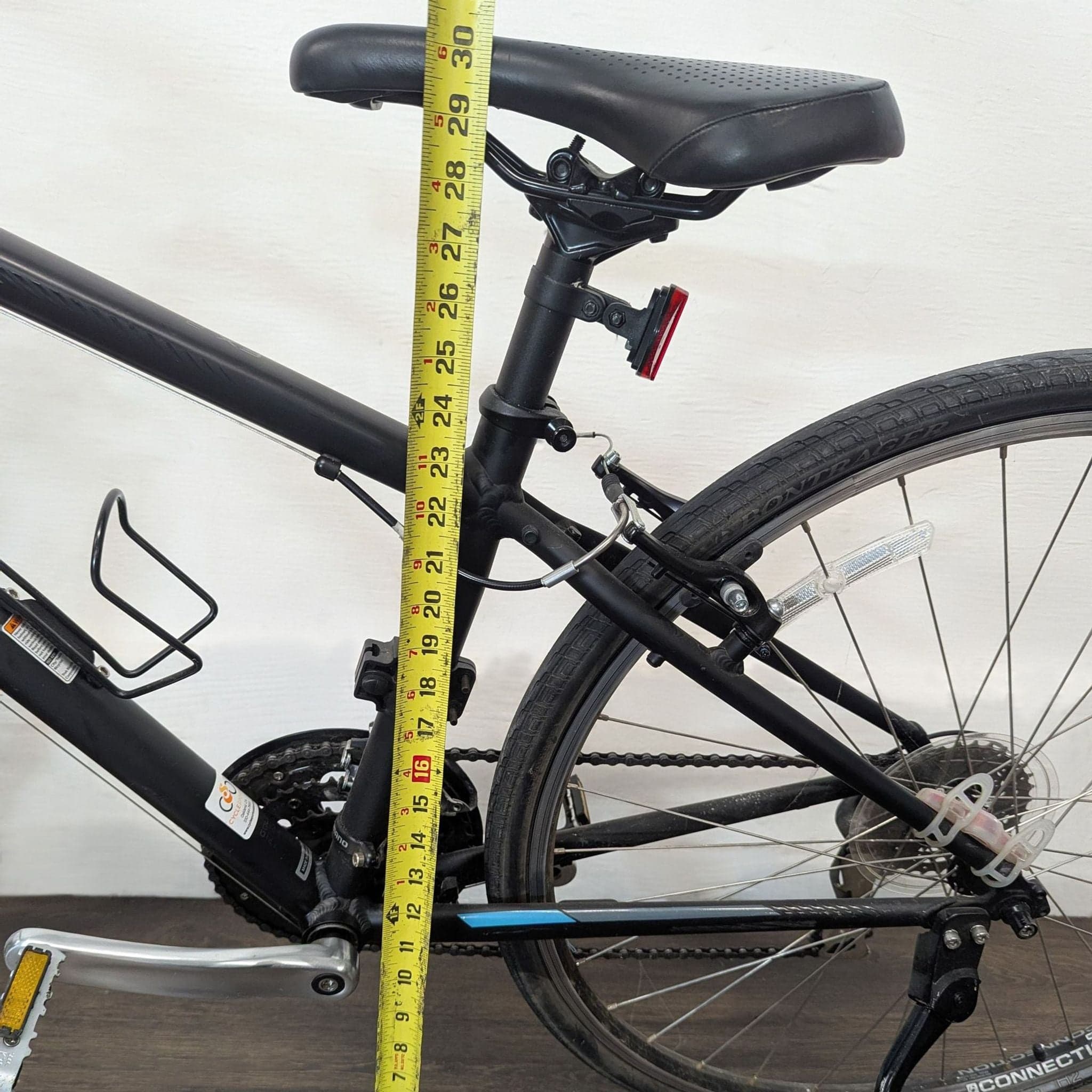 Trek Hybrid Outdoor Bike – Lightweight, Reliable, Ready to Ride! - Thumbnail 6