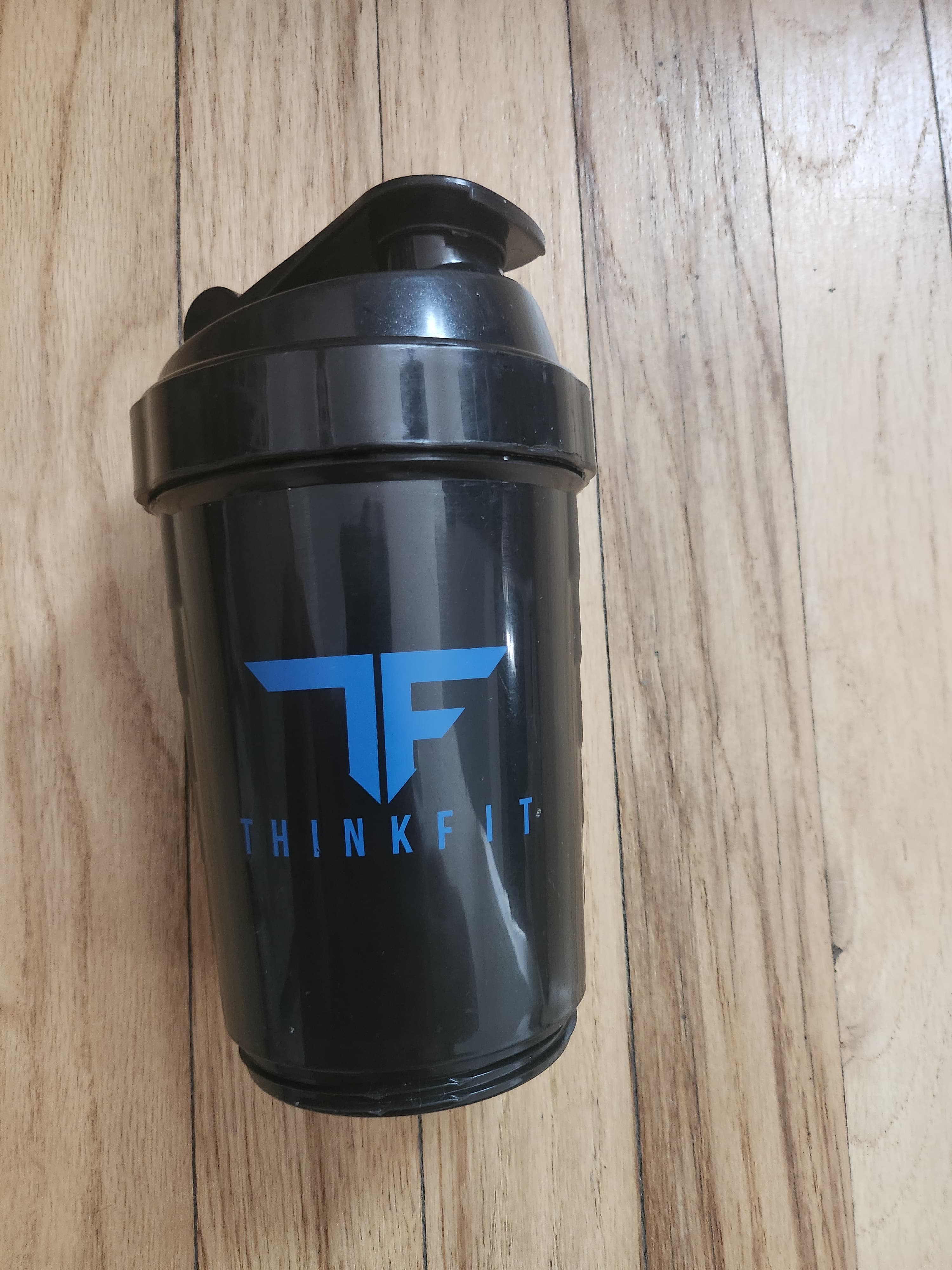 ThinkFit Shaker Bottle with Mixing Insert - Thumbnail 3