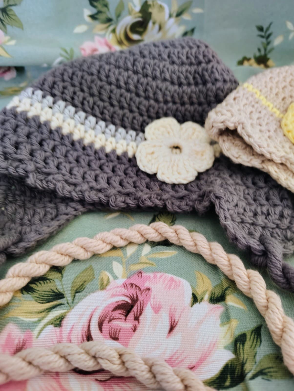 Bundle Of 2 NEW Crochet Flower Baby Girl Hats - Thumbnail 3