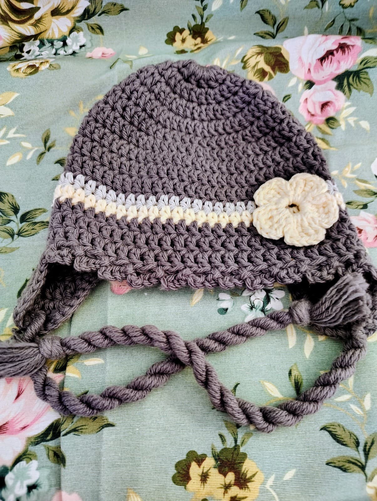 Bundle Of 2 NEW Crochet Flower Baby Girl Hats - Thumbnail 4