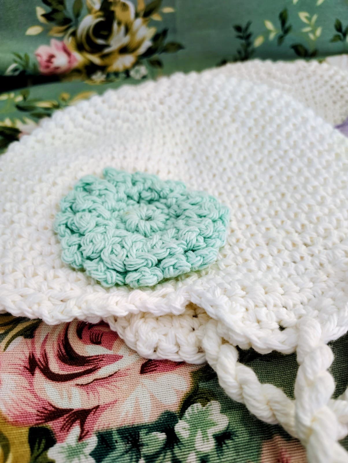 Bundle Of 2 NEW Crochet Flower Baby Girl Hats - Thumbnail 2
