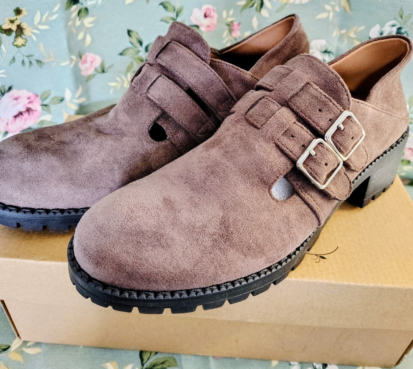 NIB Brown Faux Leather Ankle Boots Platform, Size 9