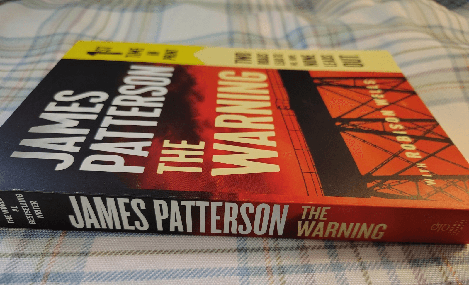 James Patterson The Warning, Trade Paperback, 2019, First Edition - Thumbnail 2