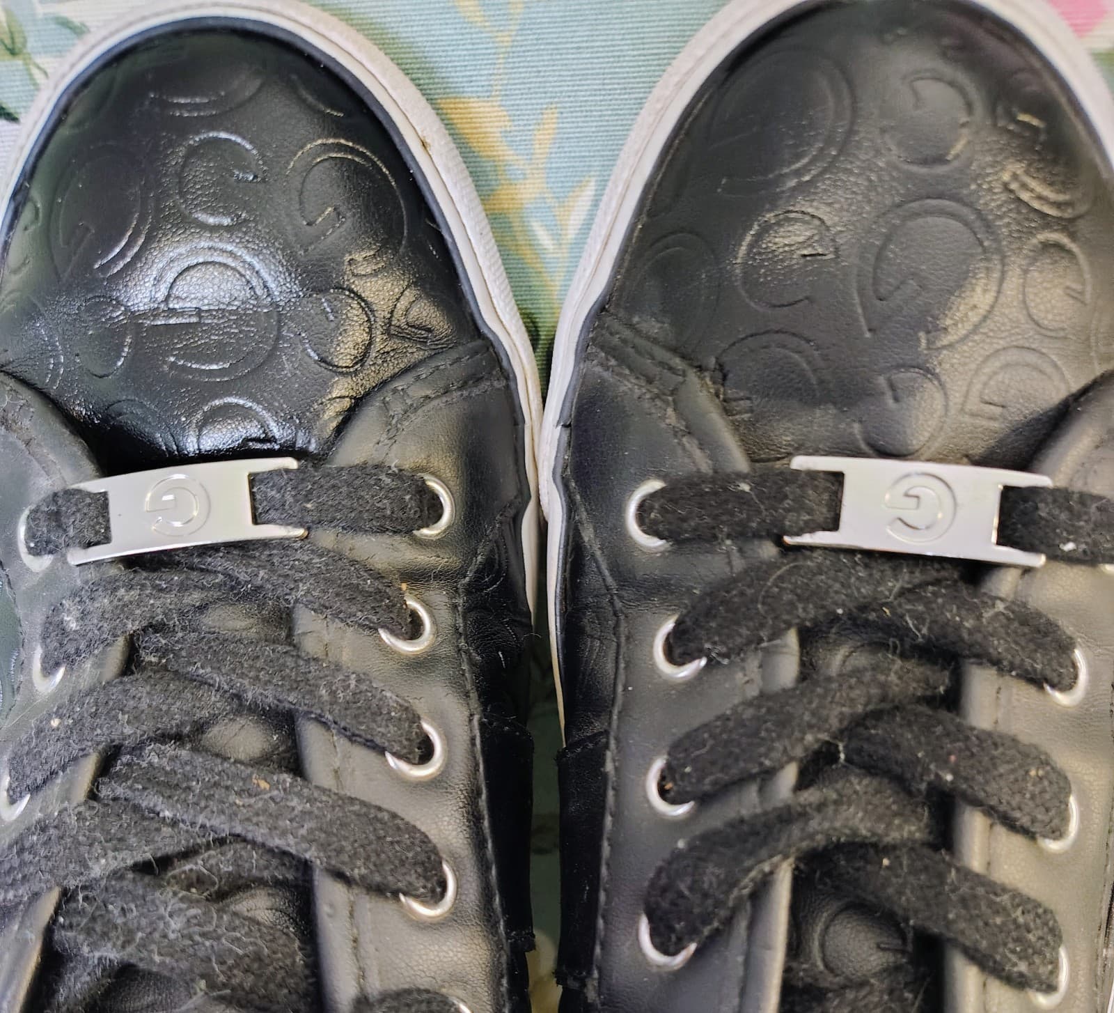 G by Guess Women's Sneakers Shoes size 6.5 Black Lace Up Low Top - Thumbnail 7