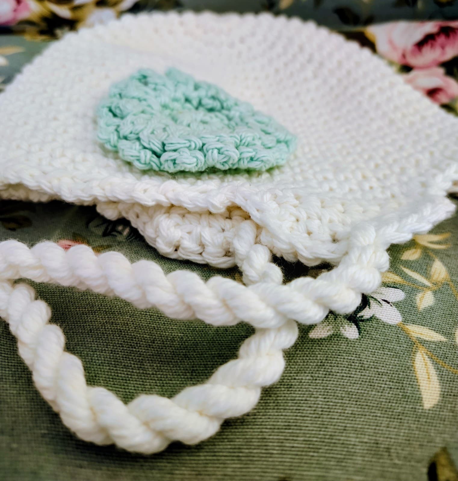 Bundle Of 2 NEW Crochet Flower Baby Girl Hats - Thumbnail 7