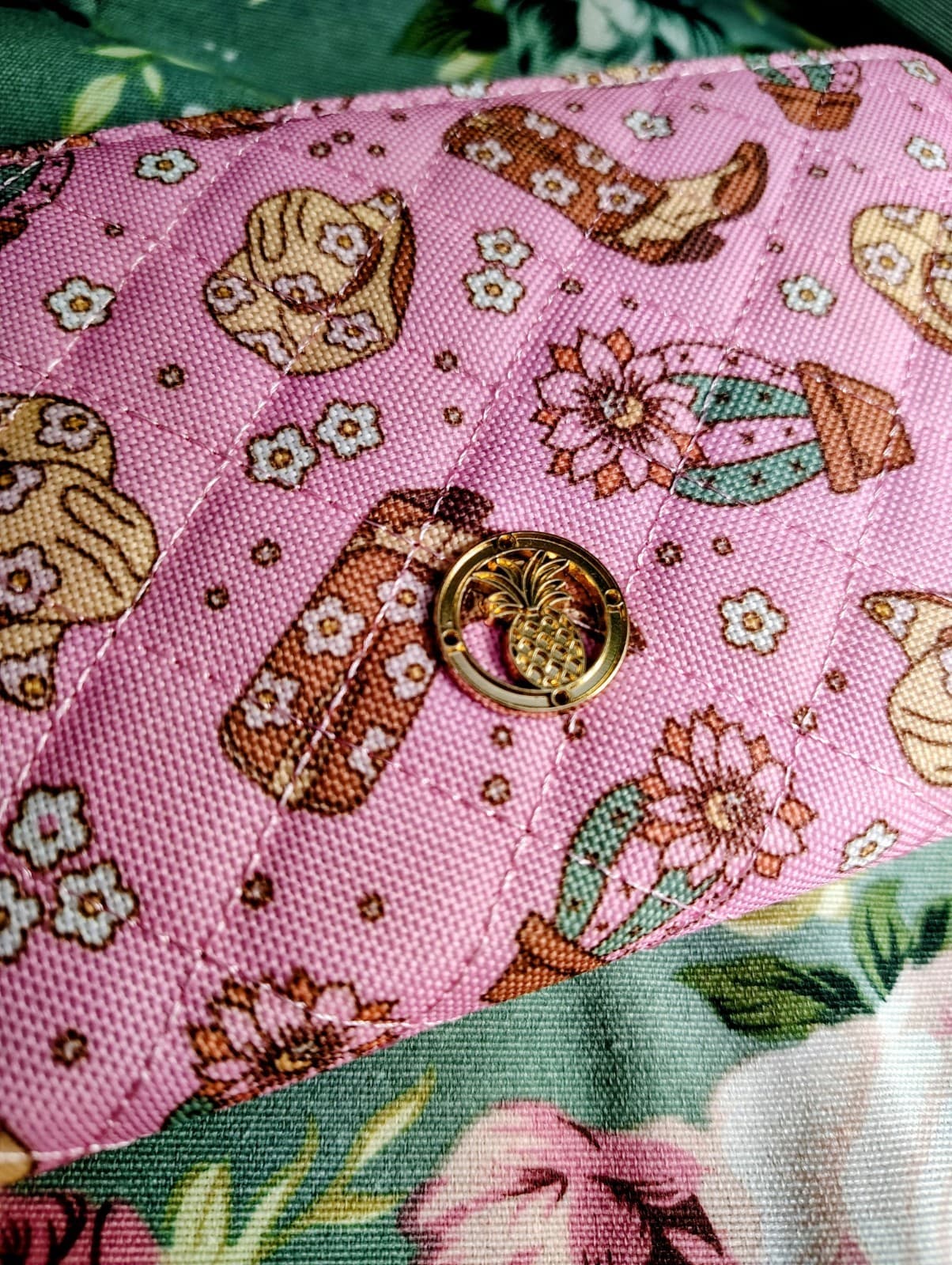 NWT Simply Southern Pink Western Wallet Wristlet, Cowboy Boots & Cactus Print - Thumbnail 6