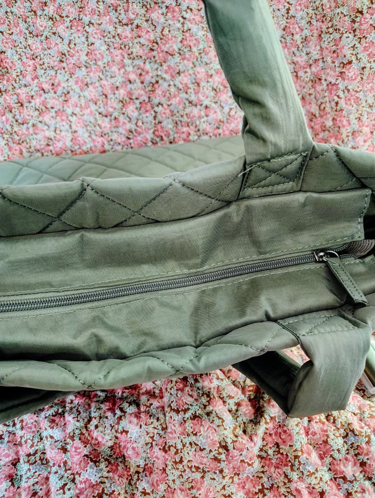 Madden Girl Quilted Tote Bag Sage Green, Removable Long Shoulder Strap - Thumbnail 11