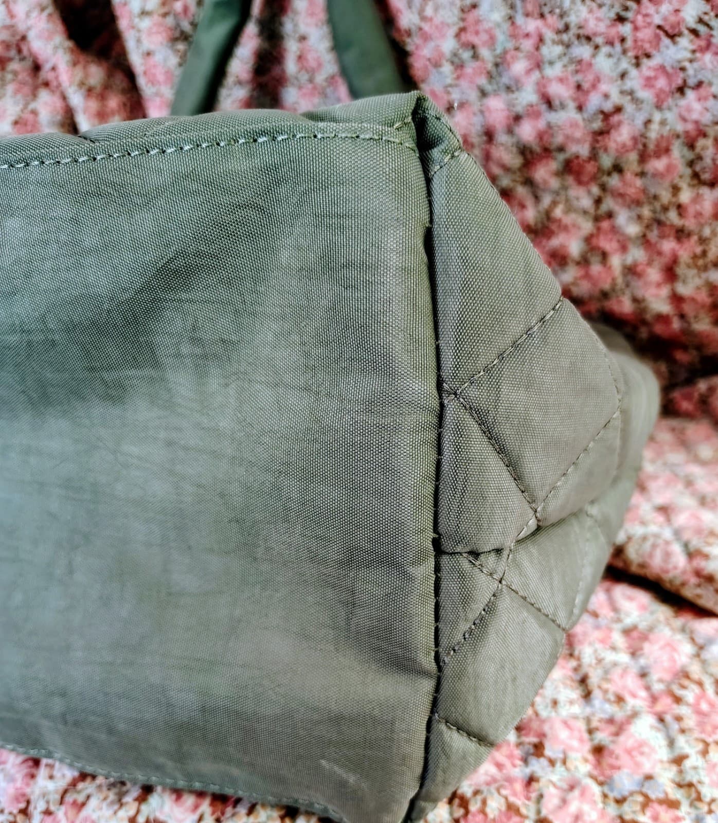 Madden Girl Quilted Tote Bag Sage Green, Removable Long Shoulder Strap - Thumbnail 9