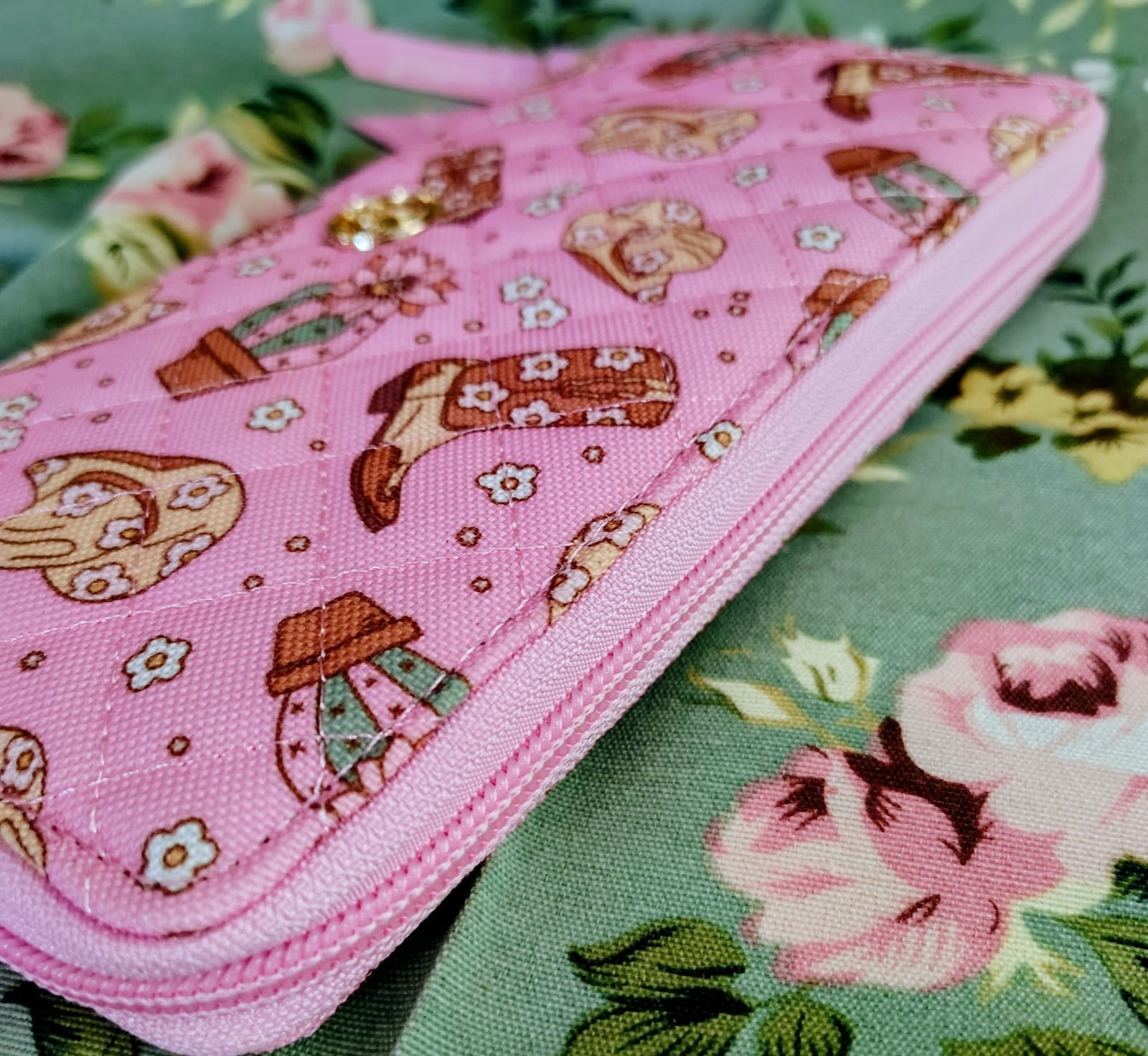 NWT Simply Southern Pink Western Wallet Wristlet, Cowboy Boots & Cactus Print - Thumbnail 4