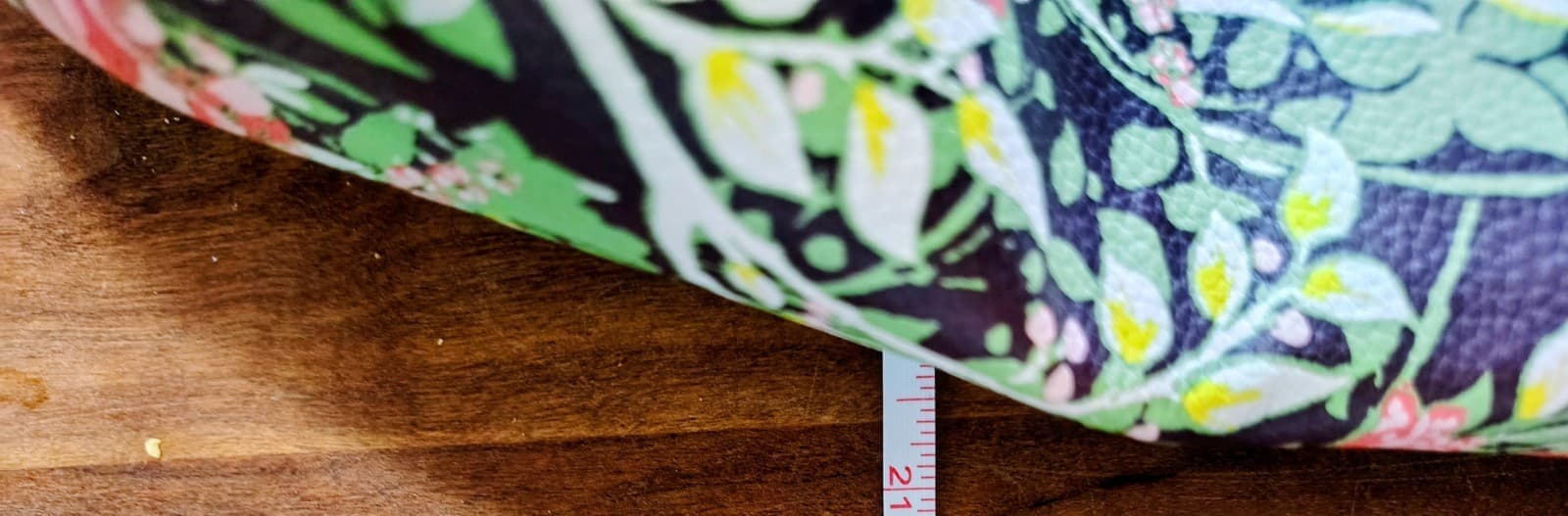 NWT Merona Floral Tote Bag Reversible With Matching Pouch MSRP $36.99 - Thumbnail 13