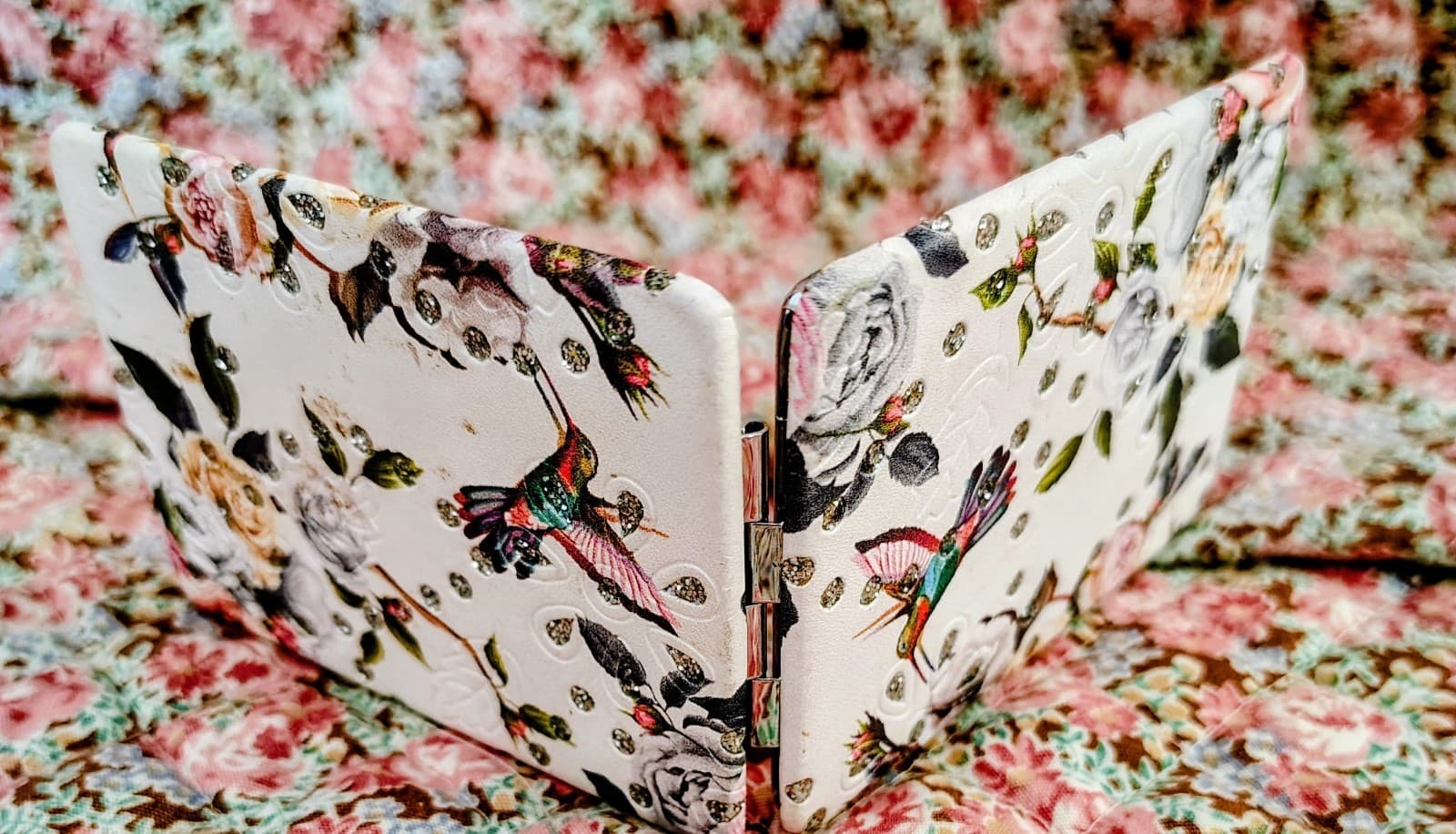 New Metal Case Hinged Pocket Mirror, Floral, Hummingbirds - Thumbnail 5