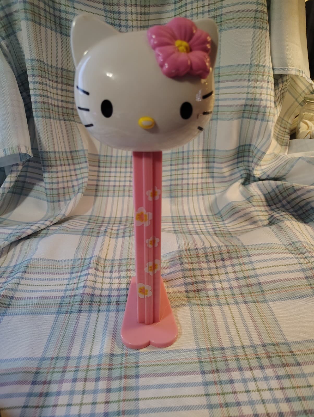Hello Kitty Giant Pez Dispenser Pink Flower Collectible Cartoon Character - Thumbnail 6