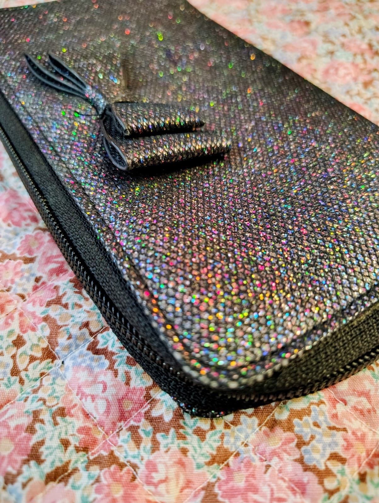 Claire's Black Shimmer Glitter Black Bowtie Wallet - Thumbnail 3