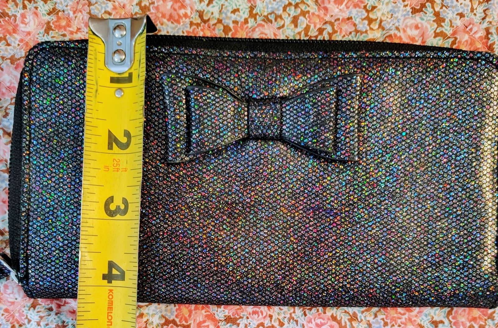 Claire's Black Shimmer Glitter Black Bowtie Wallet - Thumbnail 10