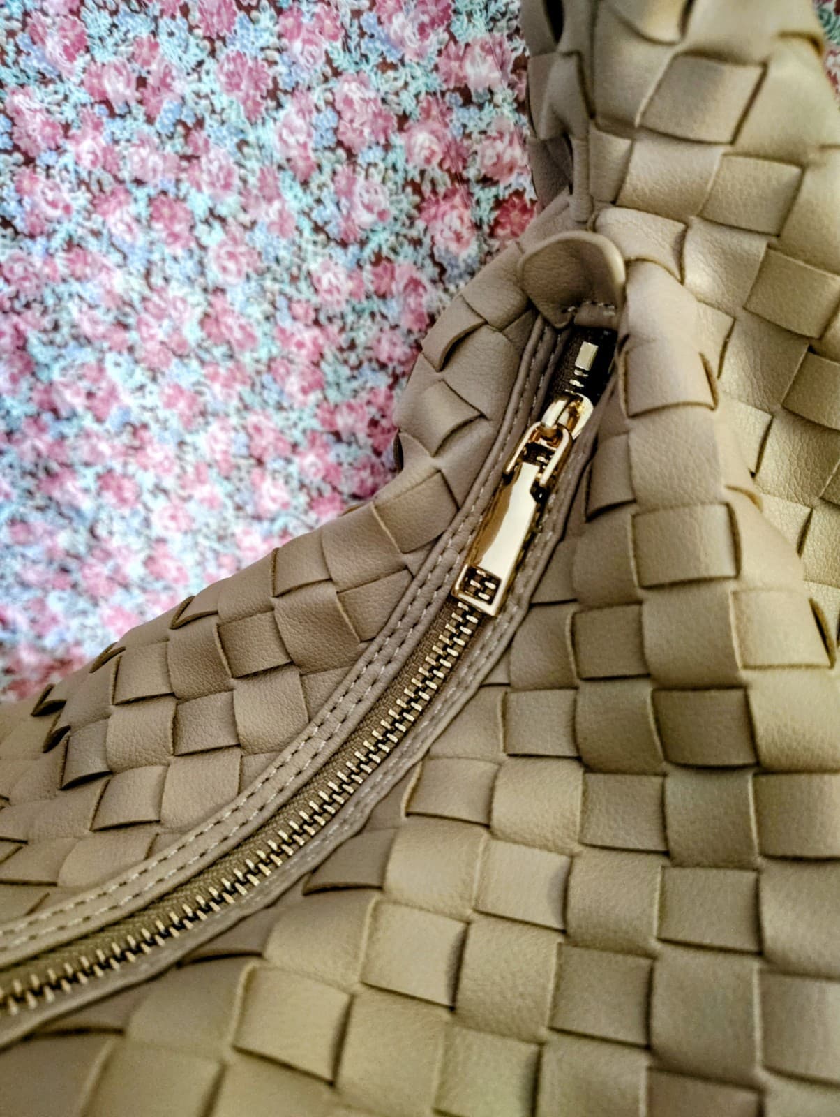 Urban Expressions Beige woven Hobo Shoulder bag NWOT - Thumbnail 5