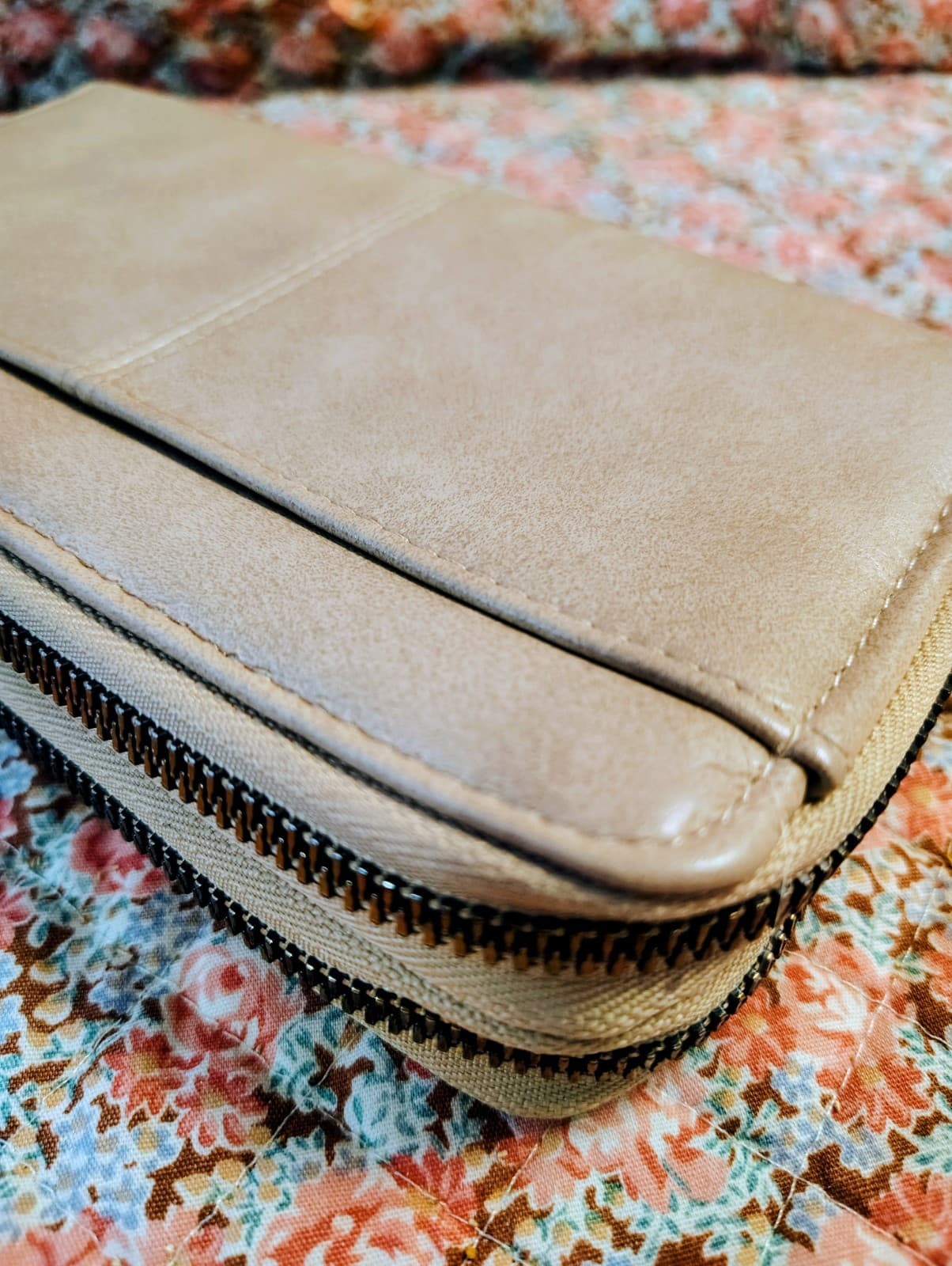 Beige SafeKeeper Organizer Zip Around Faux Leather Wallet - Thumbnail 11