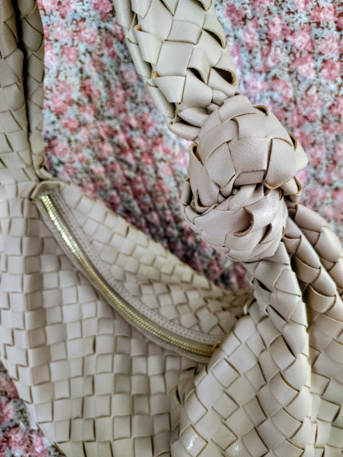 Urban Expressions Beige woven Hobo Shoulder bag NWOT - Thumbnail 17