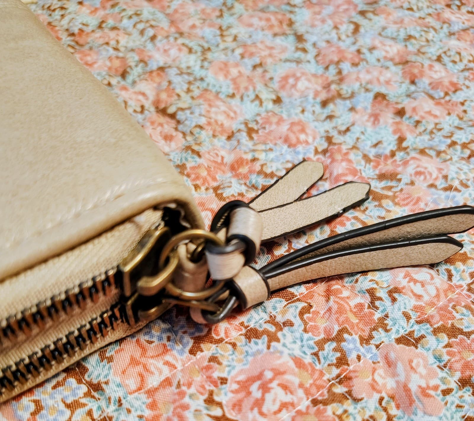 Beige SafeKeeper Organizer Zip Around Faux Leather Wallet - Thumbnail 10