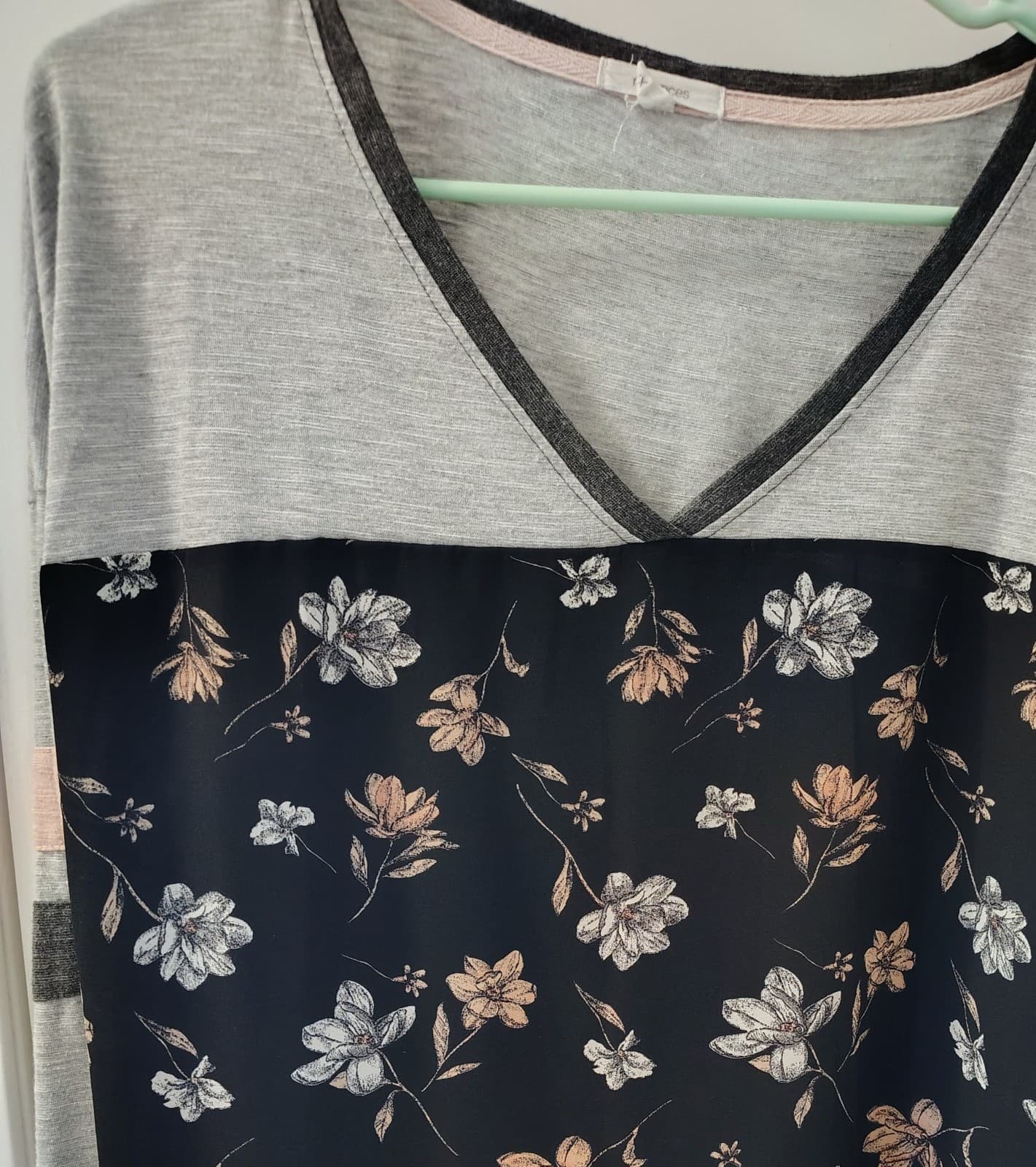 Maurices Floral Long Sleeve Shirt Womens V Neck - Thumbnail 5