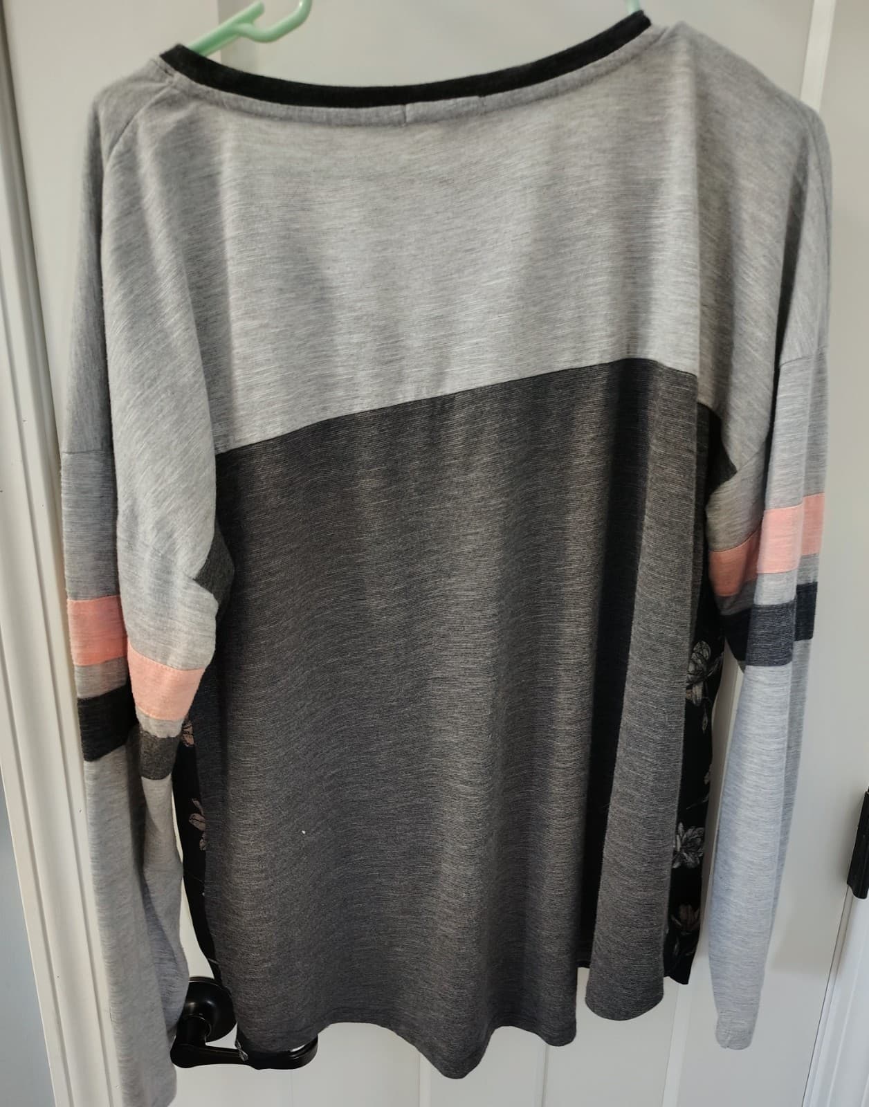Maurices Floral Long Sleeve Shirt Womens V Neck - Thumbnail 3