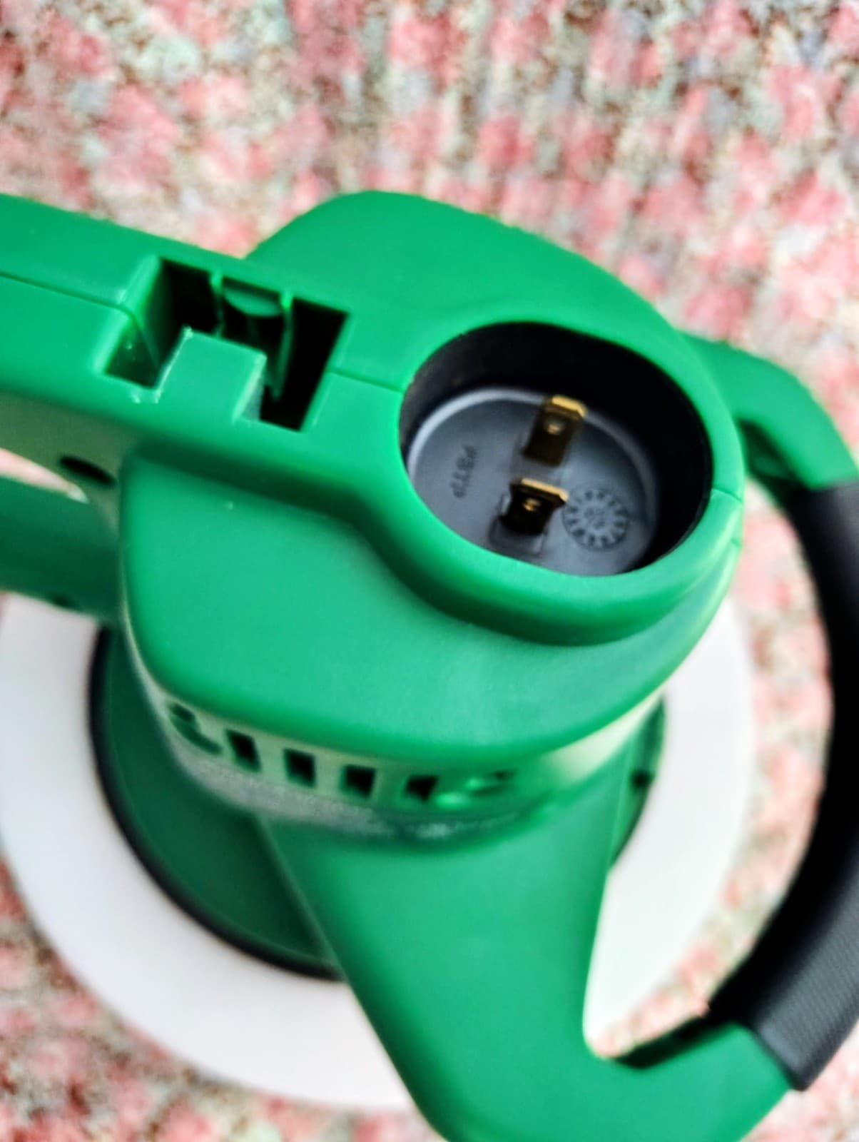 Turtle Wax Green 10" Random Orbital Waxer / Polisher w/Case and Manuel #65003TW - Thumbnail 5
