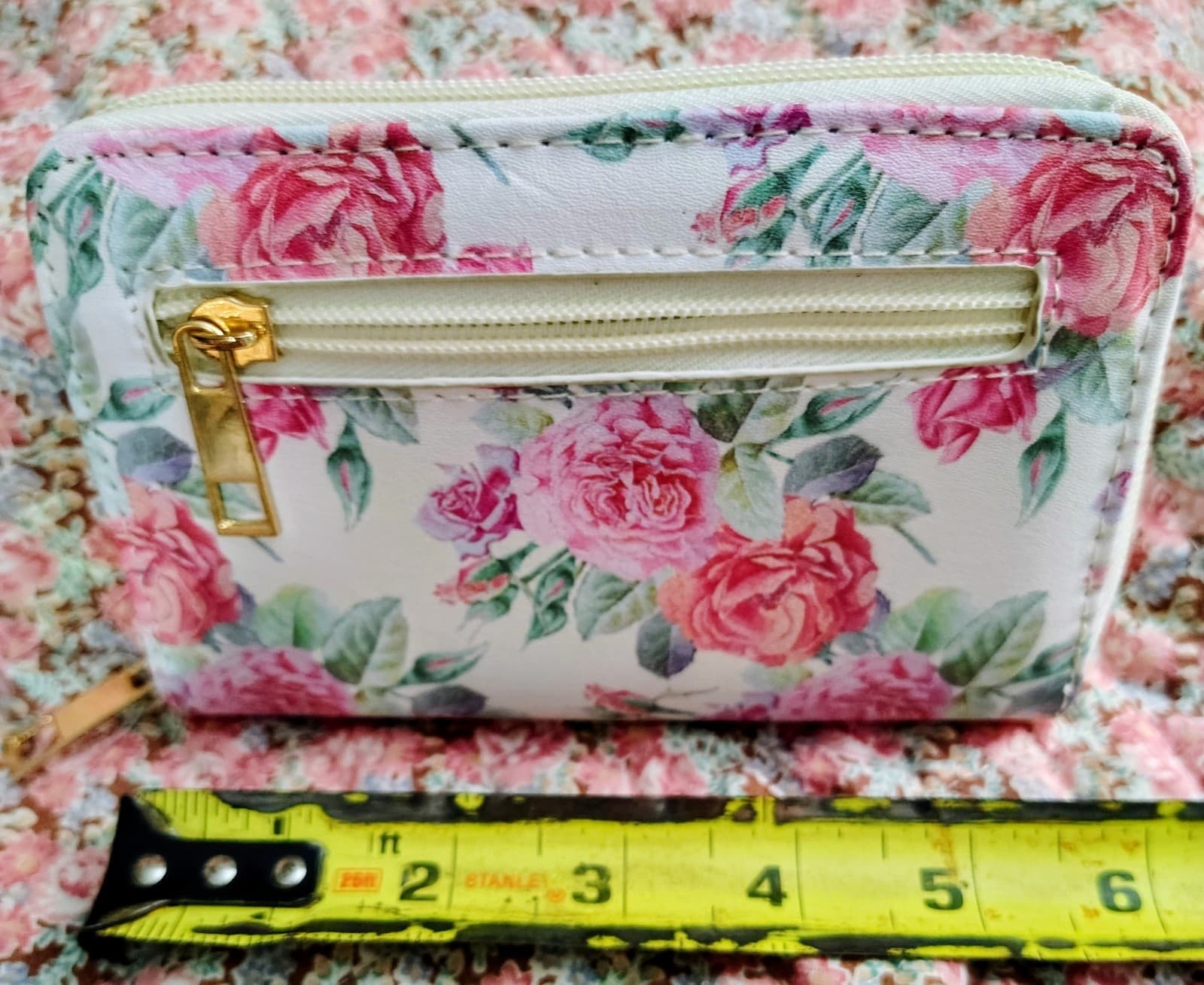 NEW Floral Roses Vinyl Zip Around Wallet - Thumbnail 2