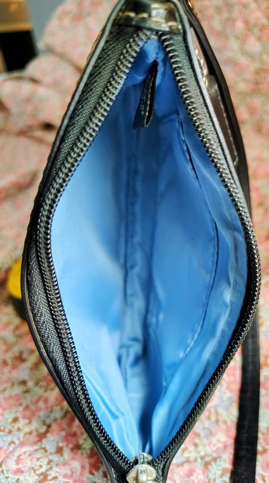 Vintage COACH Signature Stitch Black Patent Leather Wristlet, Wallet, Clutch - Thumbnail 7
