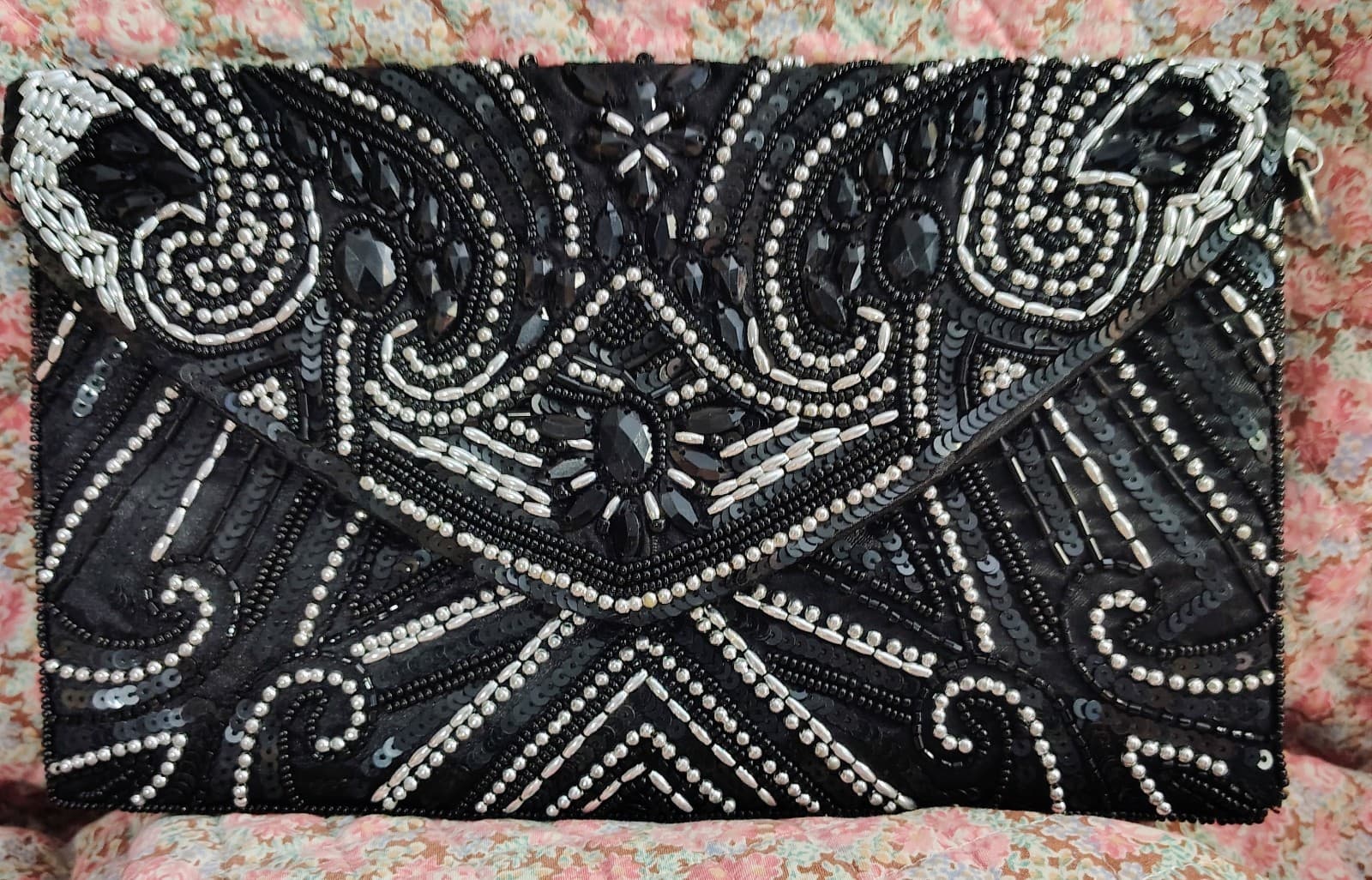 NEW Black Formal Beaded Embellished Dress Clutch With Silver Metal Chain Strap - Thumbnail 6