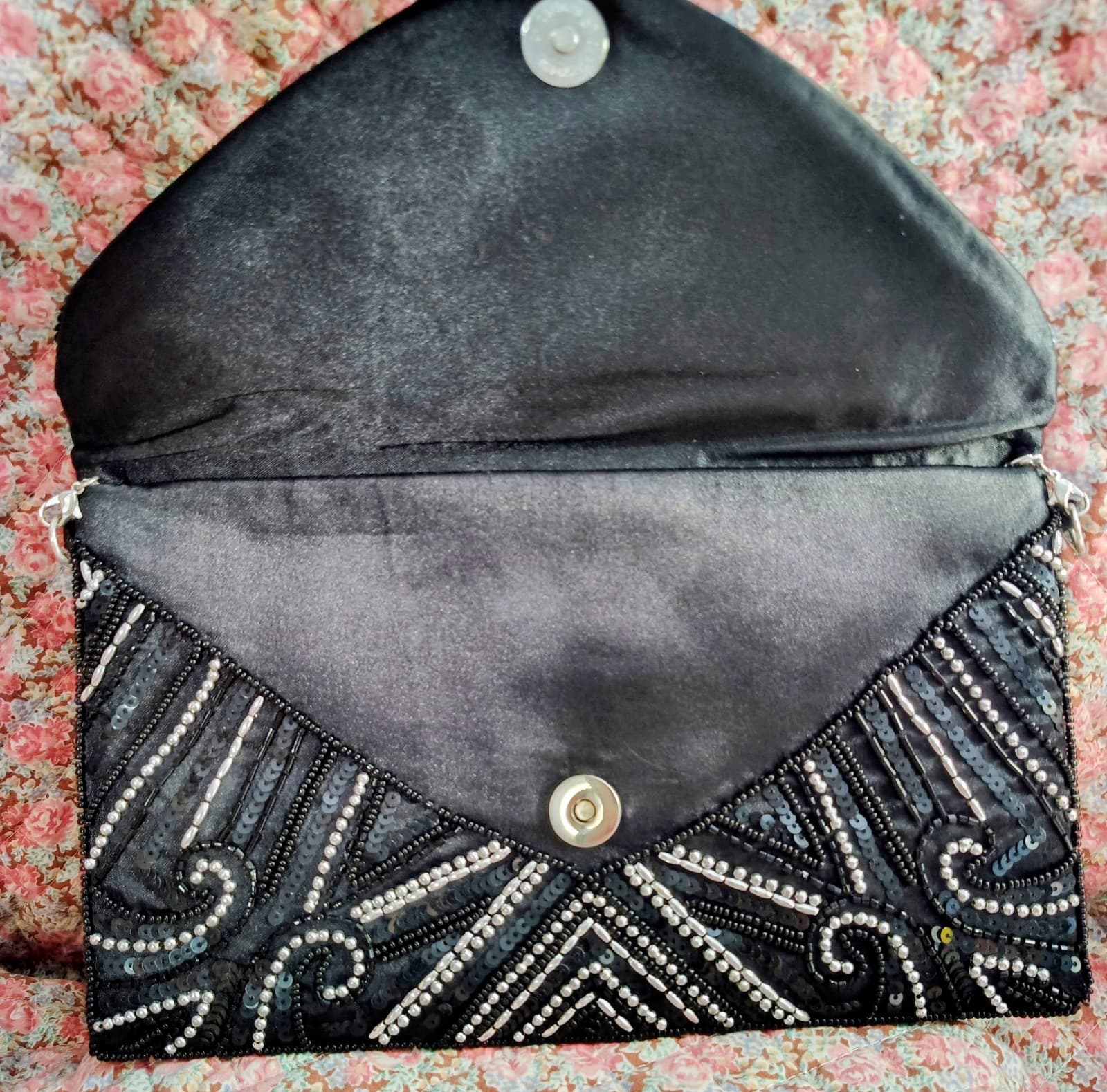 NEW Black Formal Beaded Embellished Dress Clutch With Silver Metal Chain Strap - Thumbnail 13