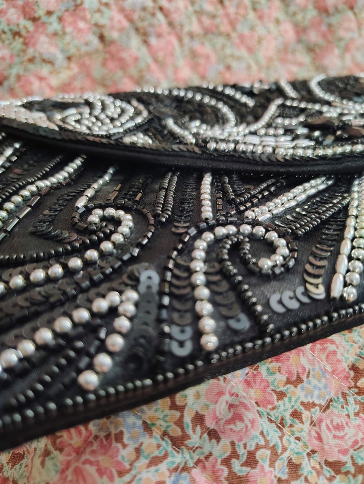 NEW Black Formal Beaded Embellished Dress Clutch With Silver Metal Chain Strap - Thumbnail 3