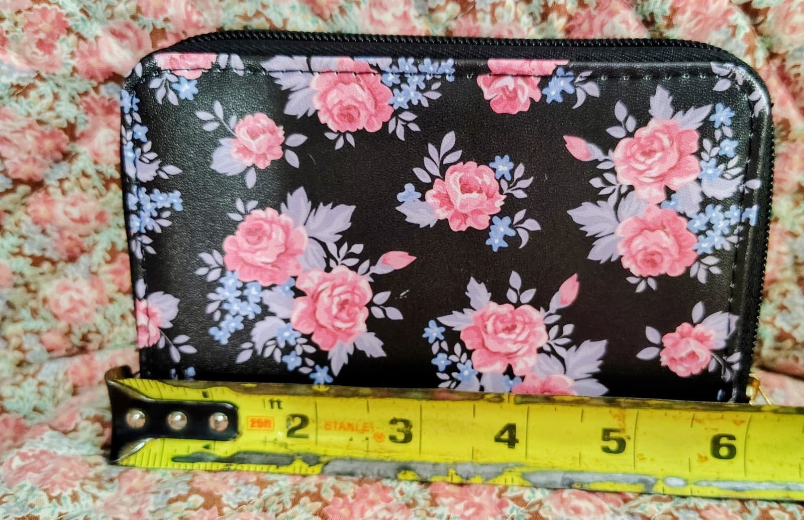 Black And Floral Small Zip Around Wallet NWOT - Thumbnail 5