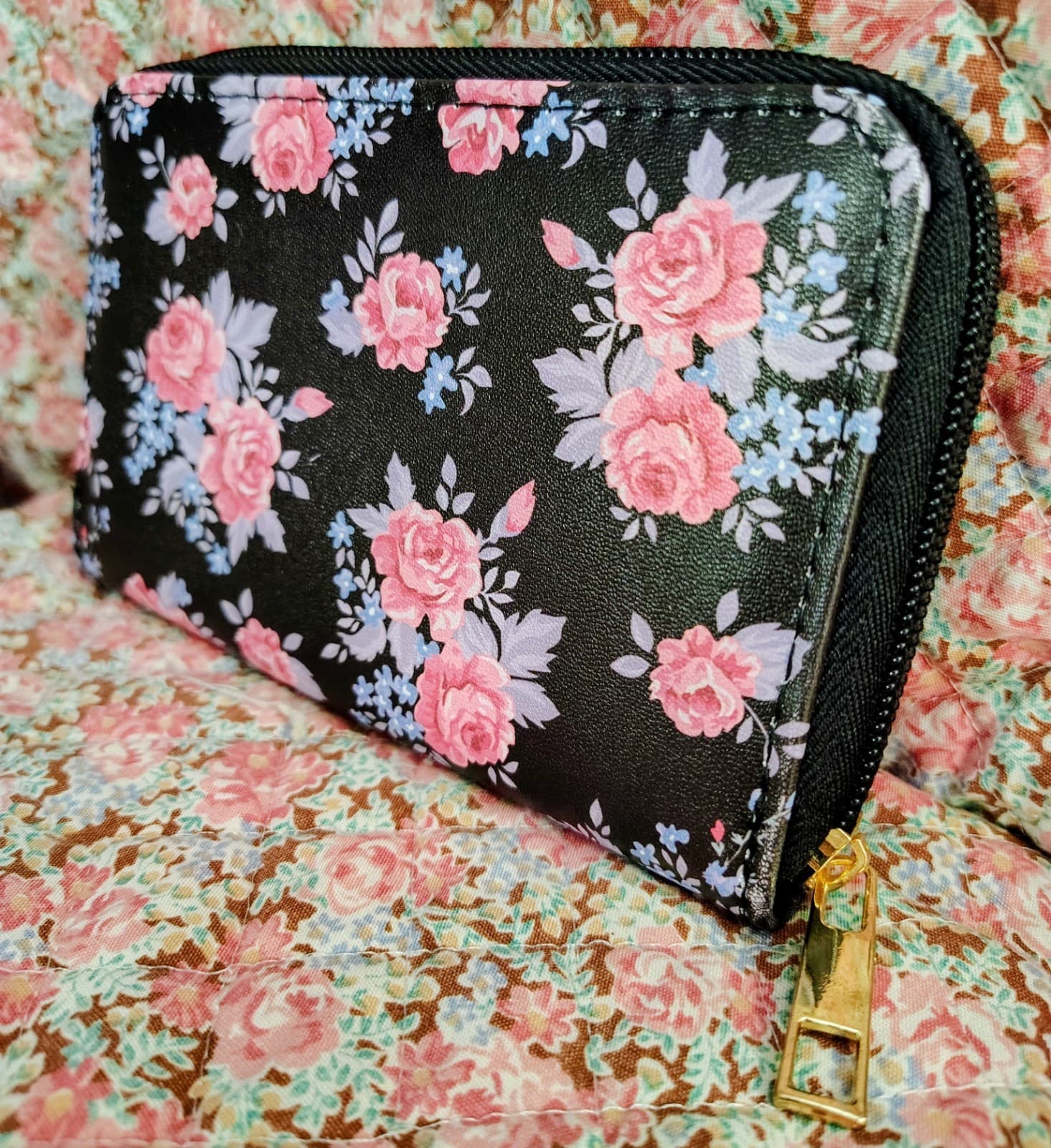 Black And Floral Small Zip Around Wallet NWOT - Thumbnail 3