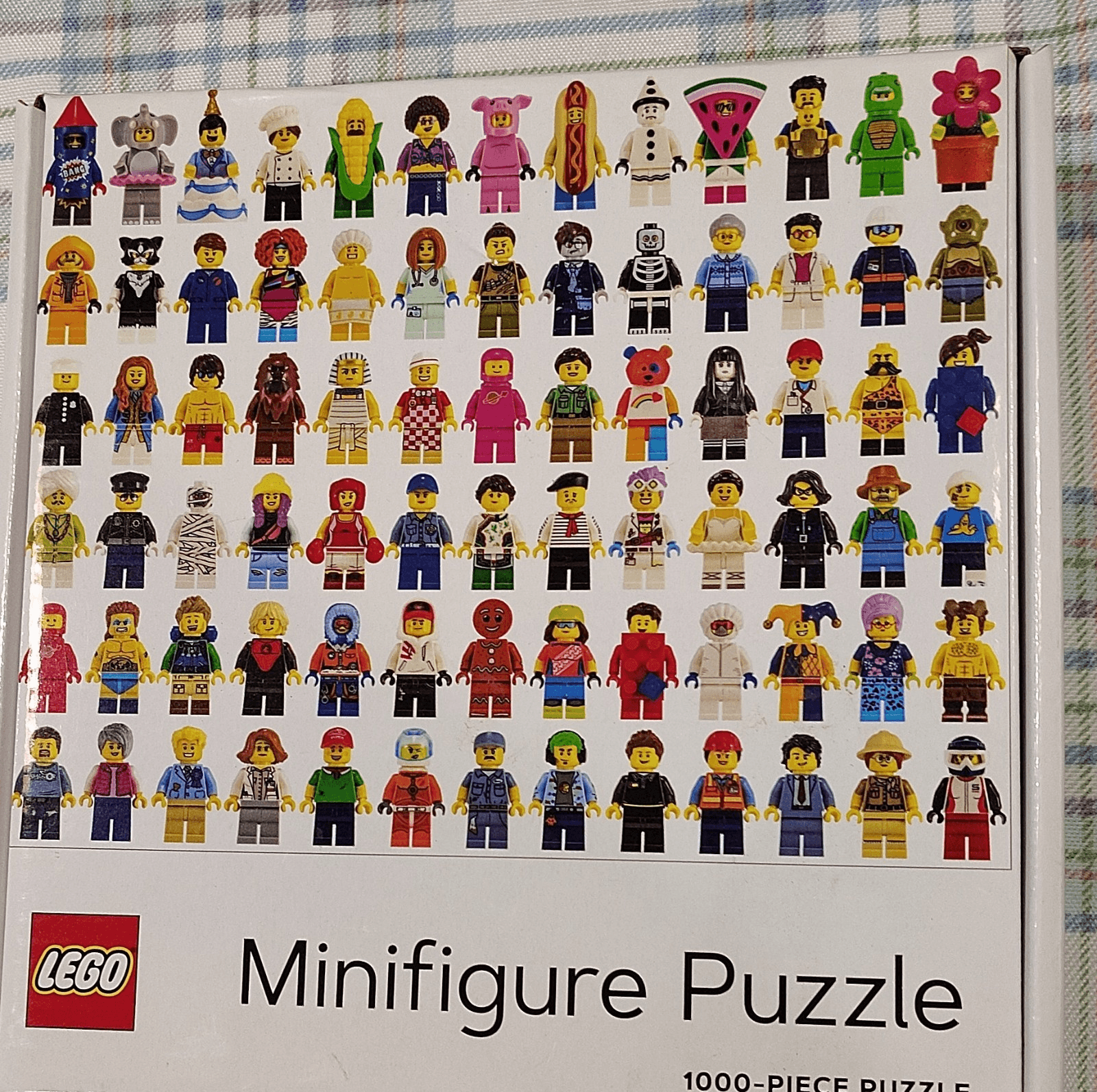 LEGO Minifigure 1000 Piece Jigsaw Puzzle Art Theme Chronicle Books 2020