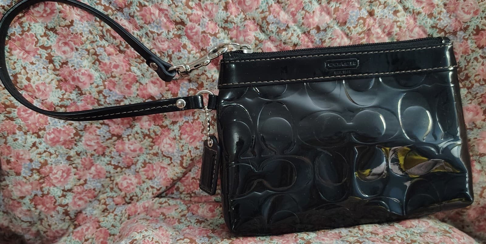 Vintage COACH Signature Stitch Black Patent Leather Wristlet, Wallet, Clutch - Thumbnail 3