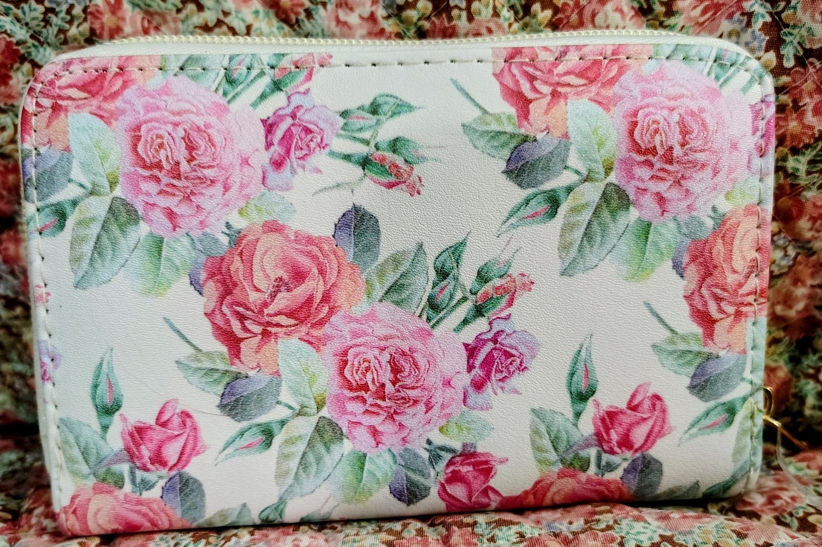 NEW Floral Roses Vinyl Zip Around Wallet - Thumbnail 5