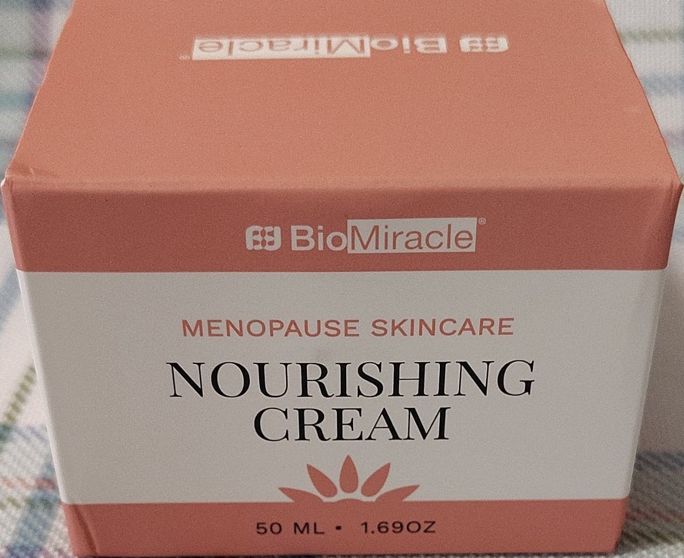 BioMiracle Menopause Skincare Hydrating Cream 50ml Niacinamide Shea Butter - Thumbnail 2